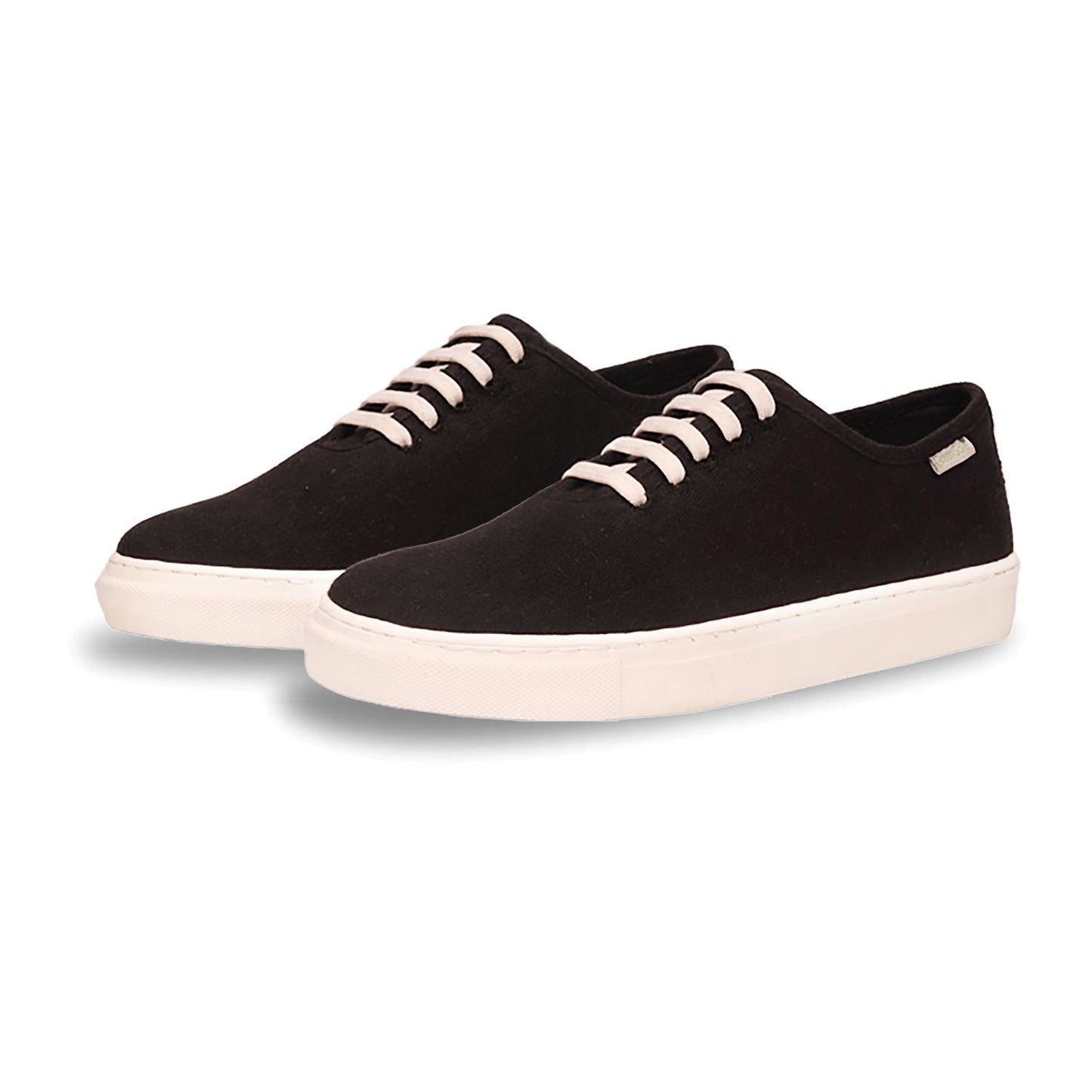 Stylish black minimal men's sneakers with white laces and a sleek design for everyday wear