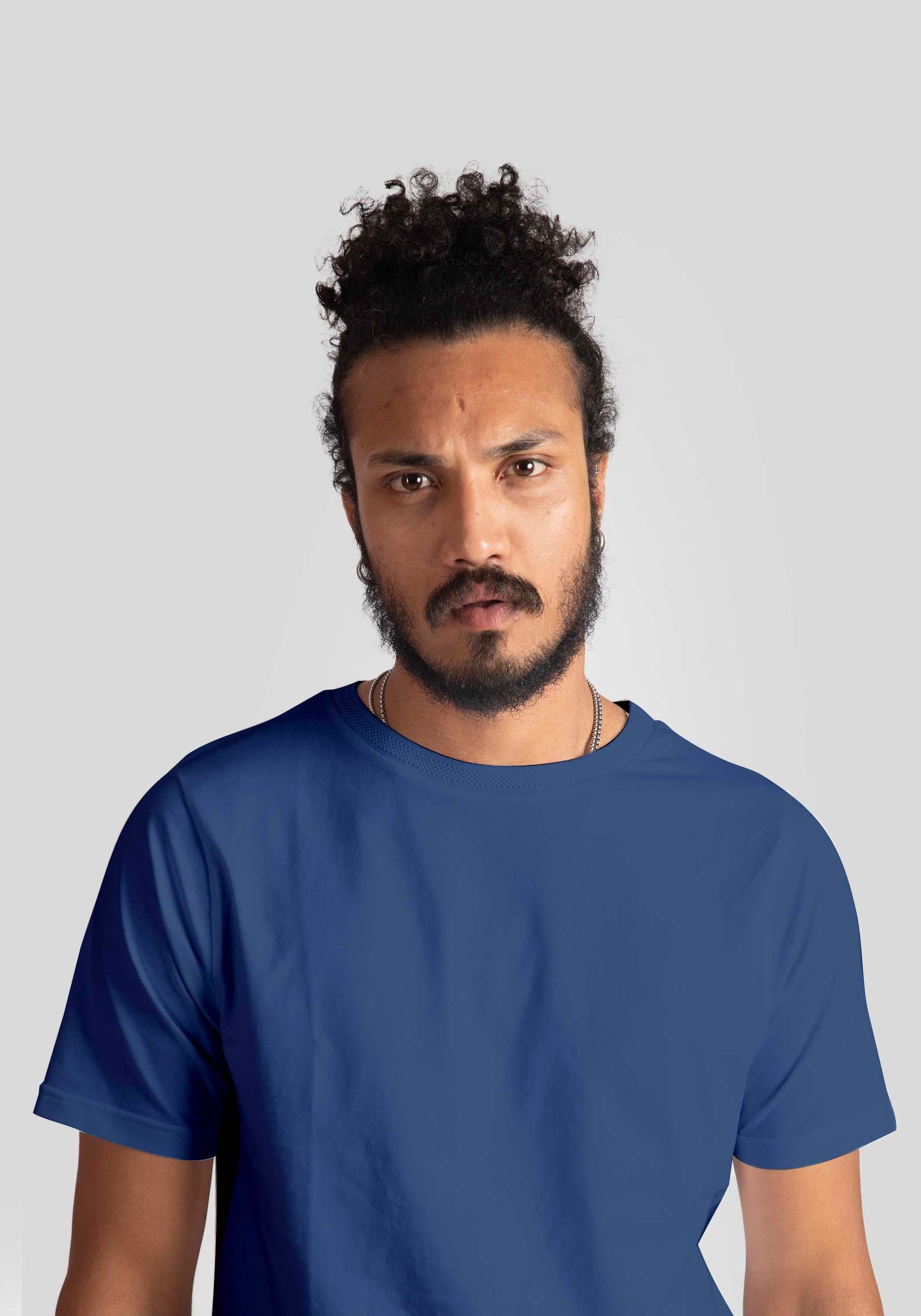 Stylera blue jacquard regular fit t-shirt worn by man with curly hair and beard