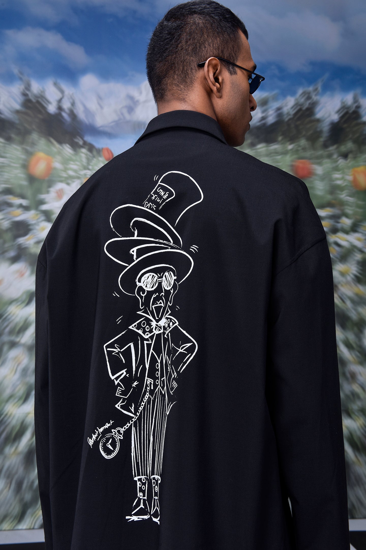 Stylera oversized shacket for men in black with unique white graphic illustration on back