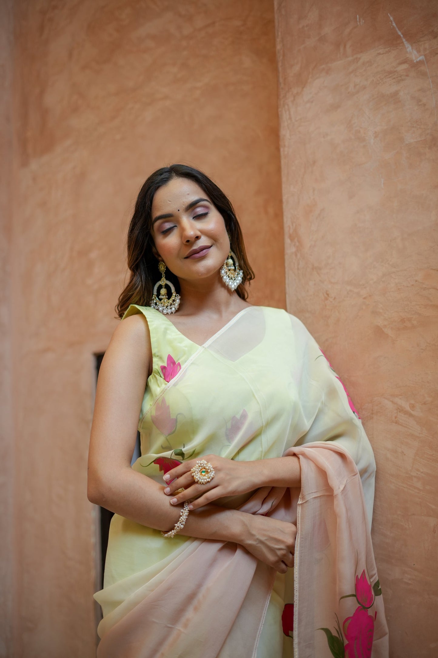 Elegant Stylera Graceful Tints floral saree in soft pastel shades with beautiful floral prints