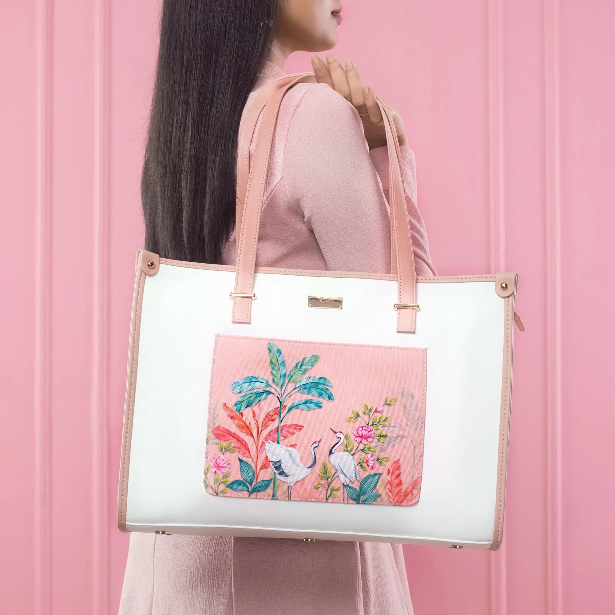 Aurum Square Navi Mumbai fashion shopping guide featuring Stylera flagship Strokes hand-painted tote bag