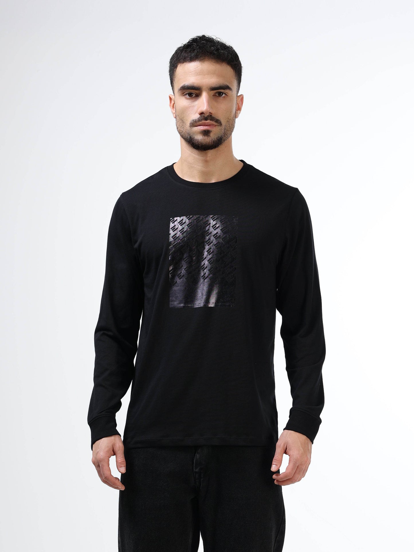 Men’s black tshirt