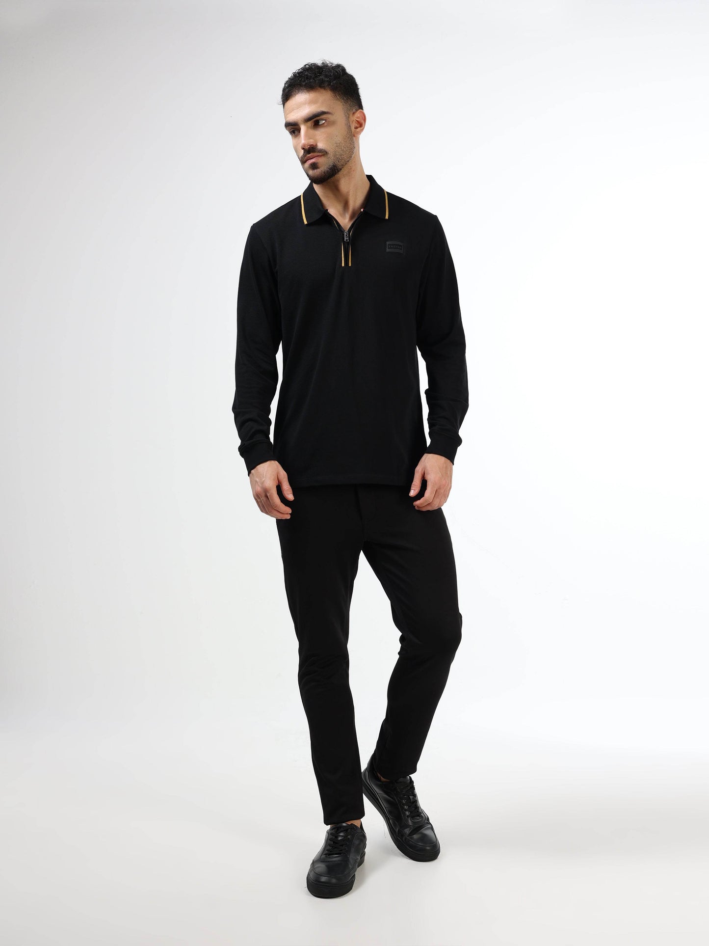 Men’s black polo t-shirt
