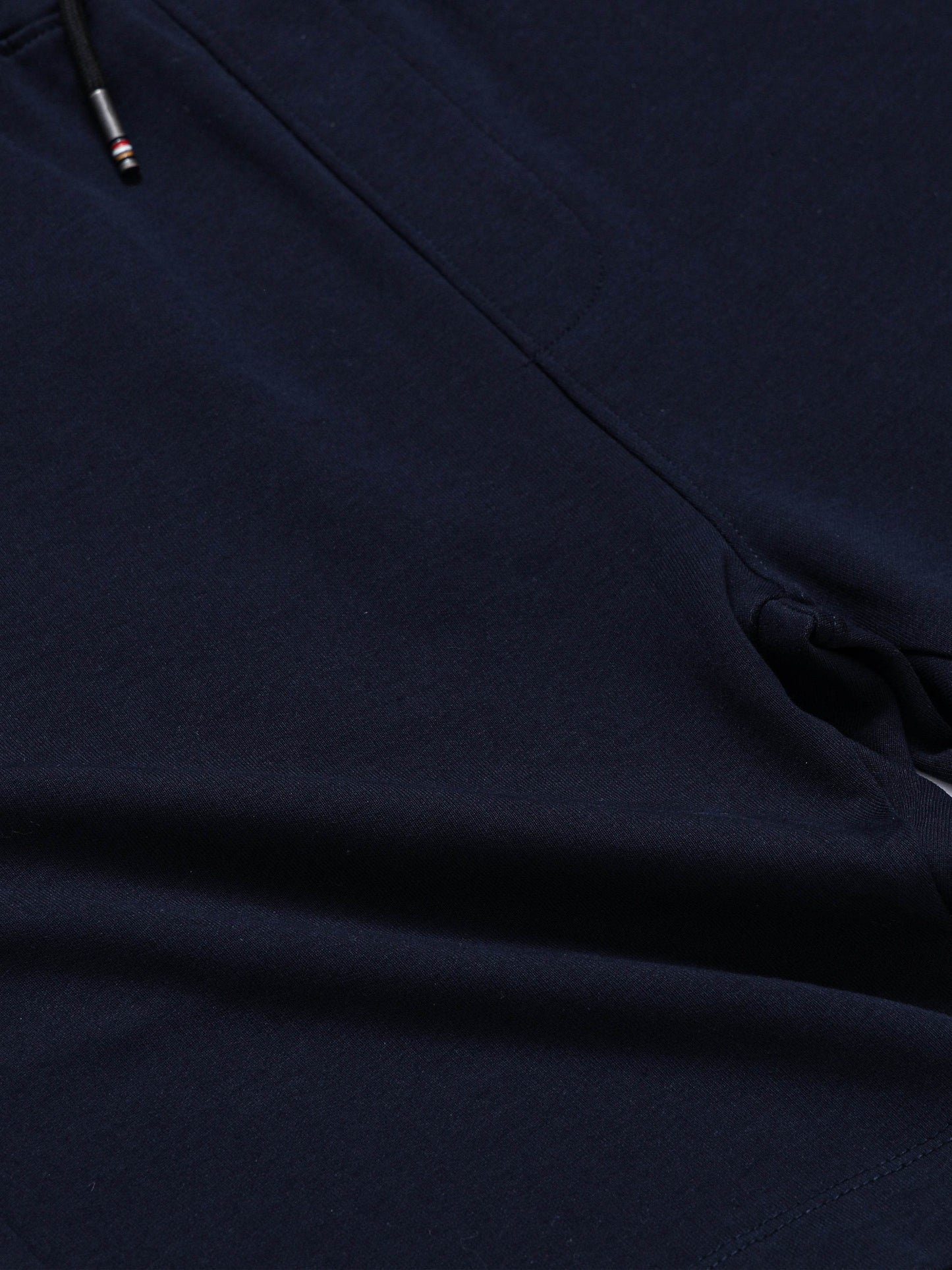 Engyne Essential Shorts with HD Print in Rougen Cotton Poly Elastane Interlock Navy