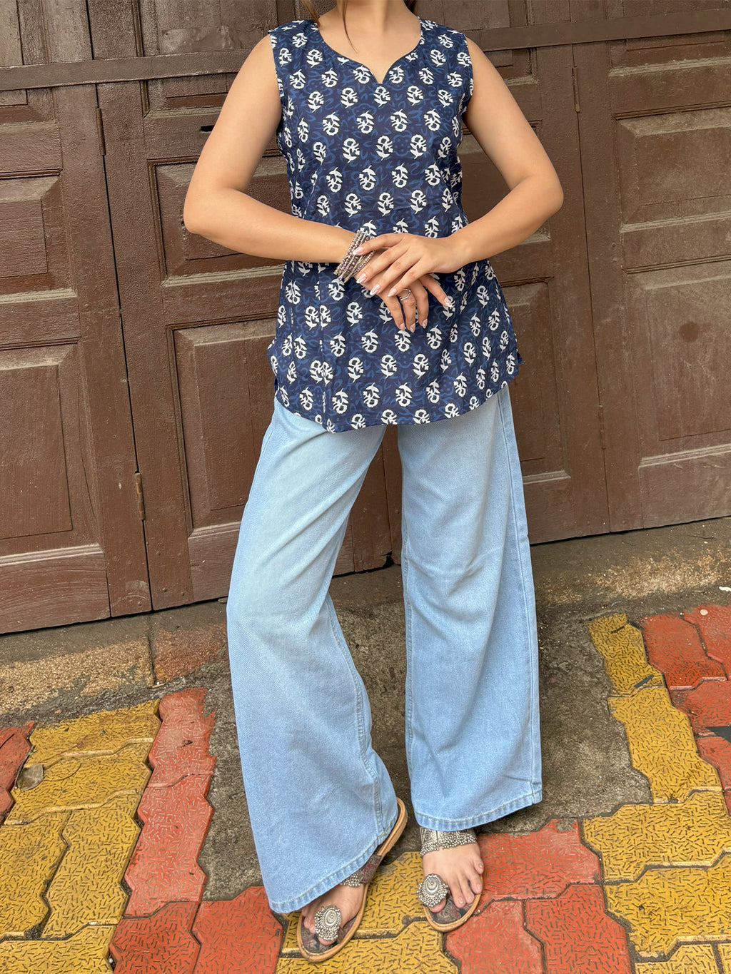 Neelam Sleeveless Short Kurti