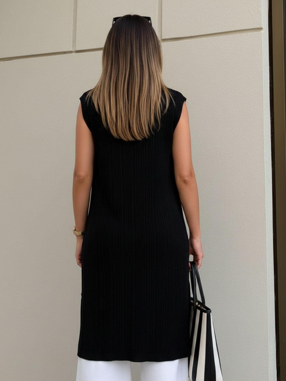 Black Self Textured Drop Needle Sleeveless Shrug