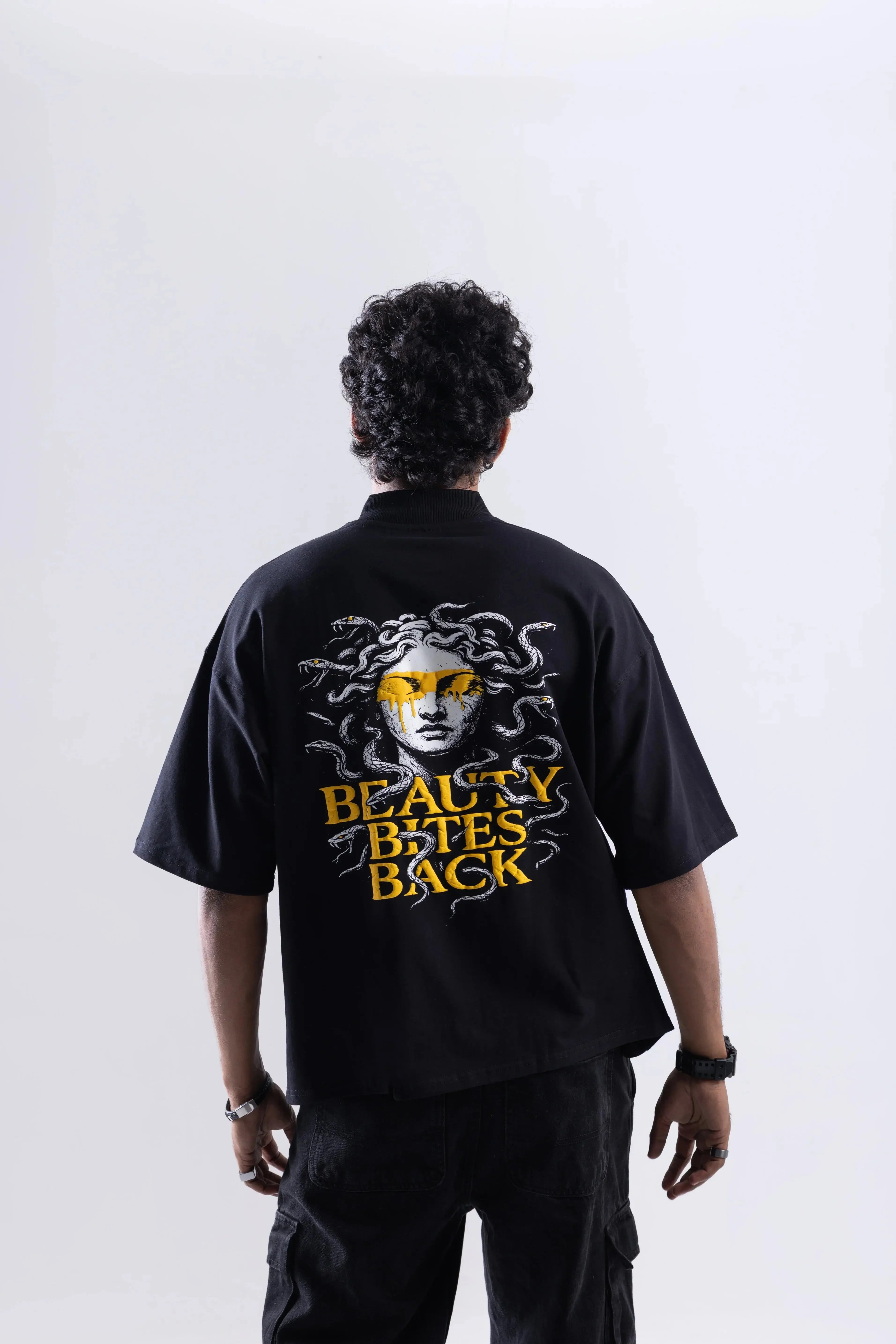 “Beauty Bites Back” Round Neck Black T-shirt Off Sinners