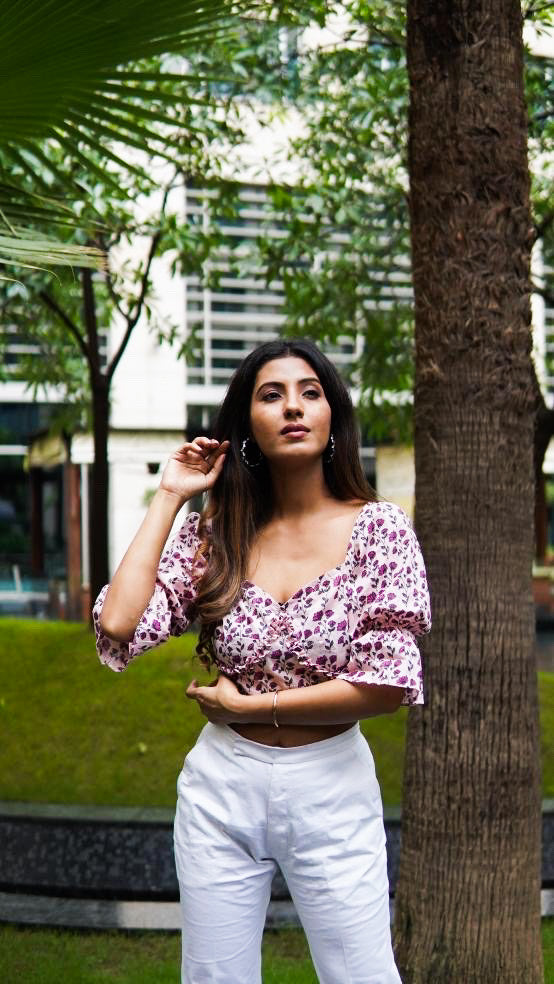 Moh the eternal dhaga – White Pants