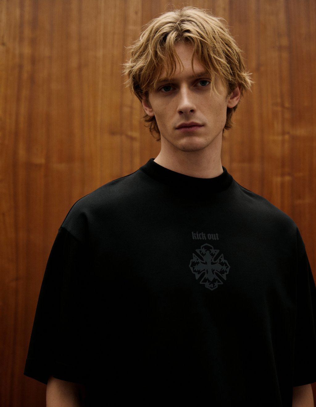 Kick Out Heavyweight-Oversized T-Shirt