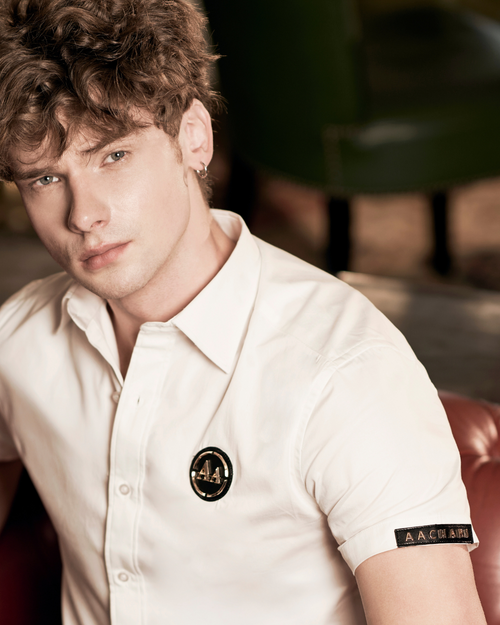 Aachari Signature White Sleeve Aachari