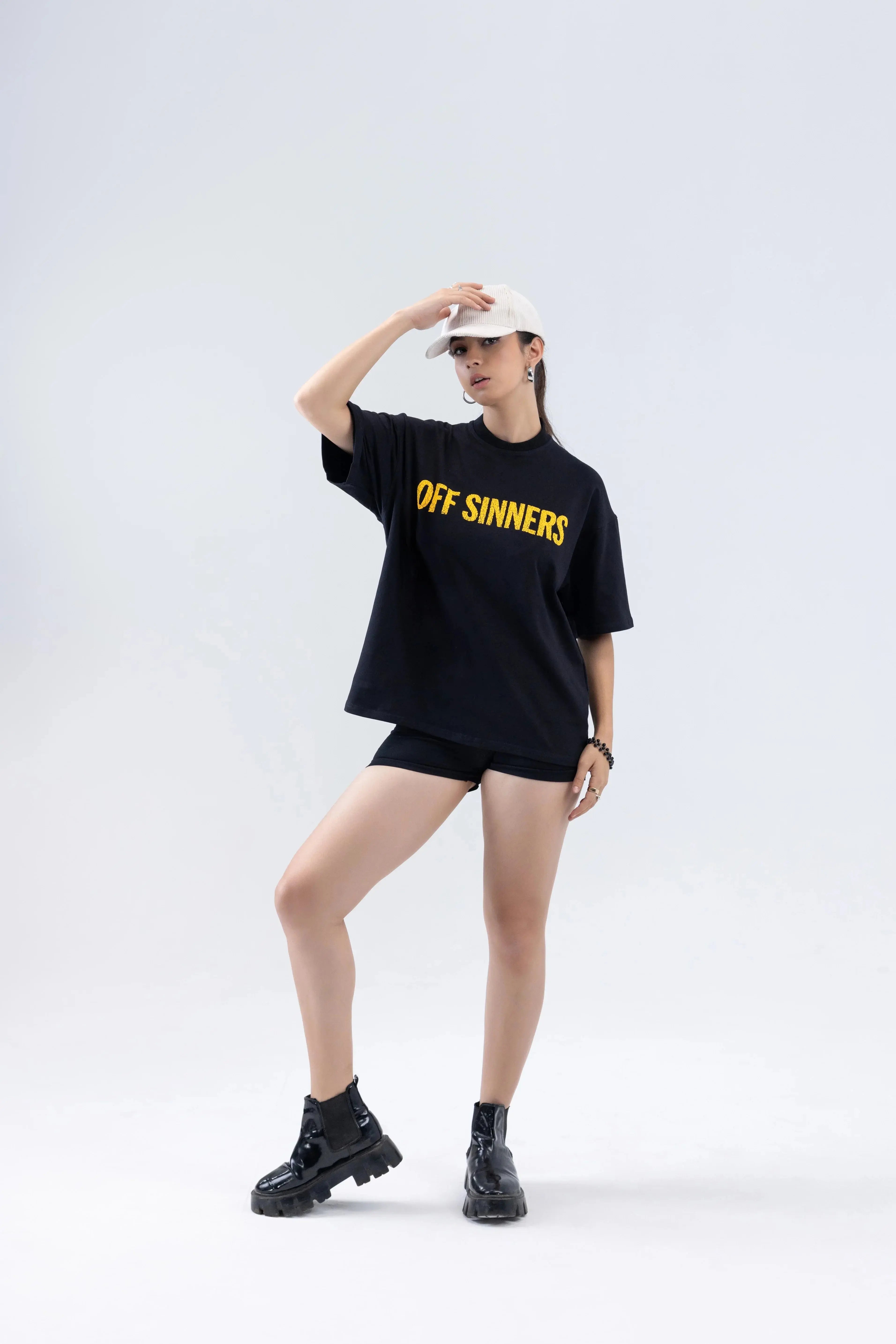 “Beauty Bites Back” Round Neck Black T-shirt Off Sinners