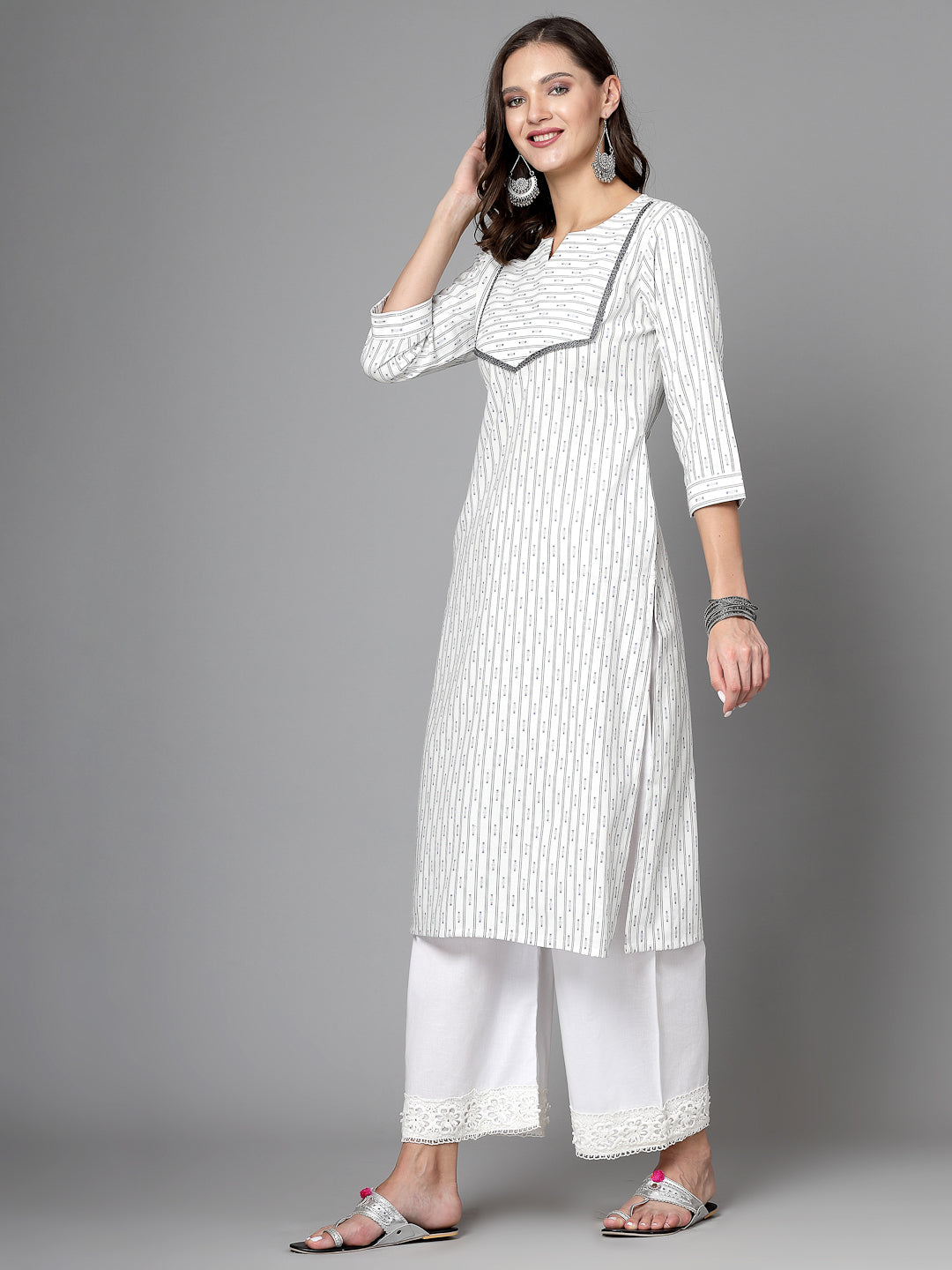 Women Off White Cotton Dobby Kurta