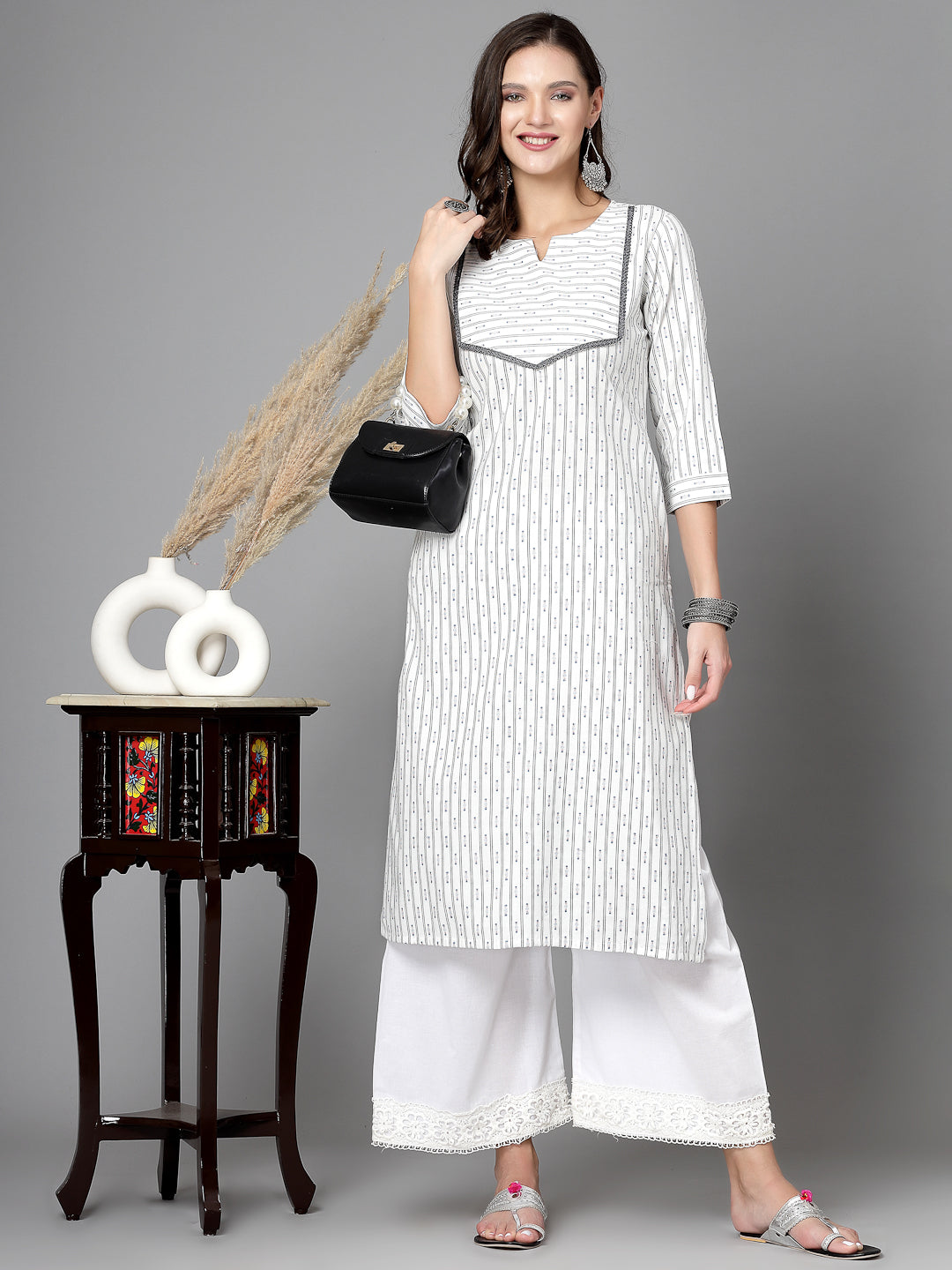 Women Off White Cotton Dobby Kurta