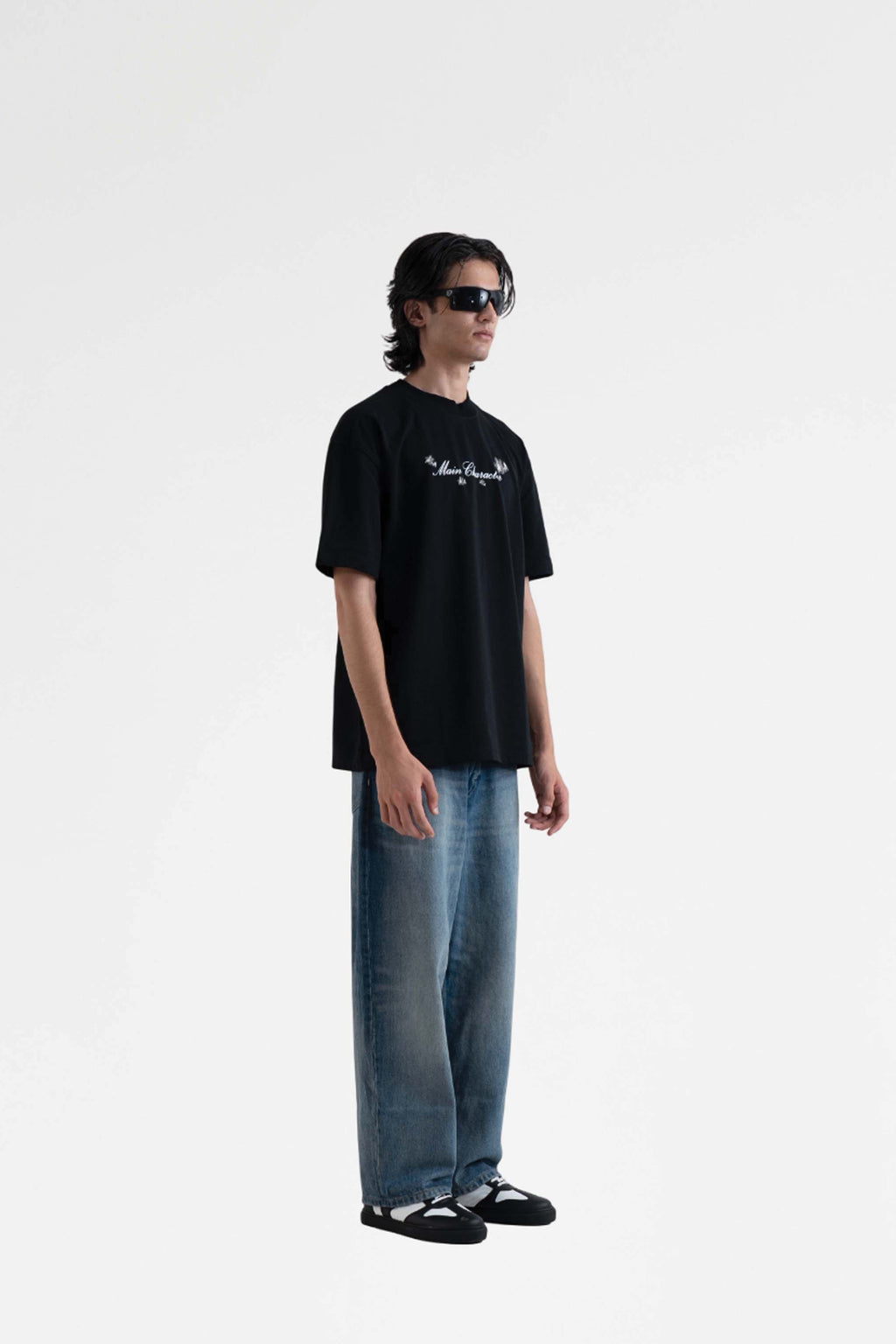 Veni Vidi Vici Printed Black Oversized  T-Shirt Main Character
