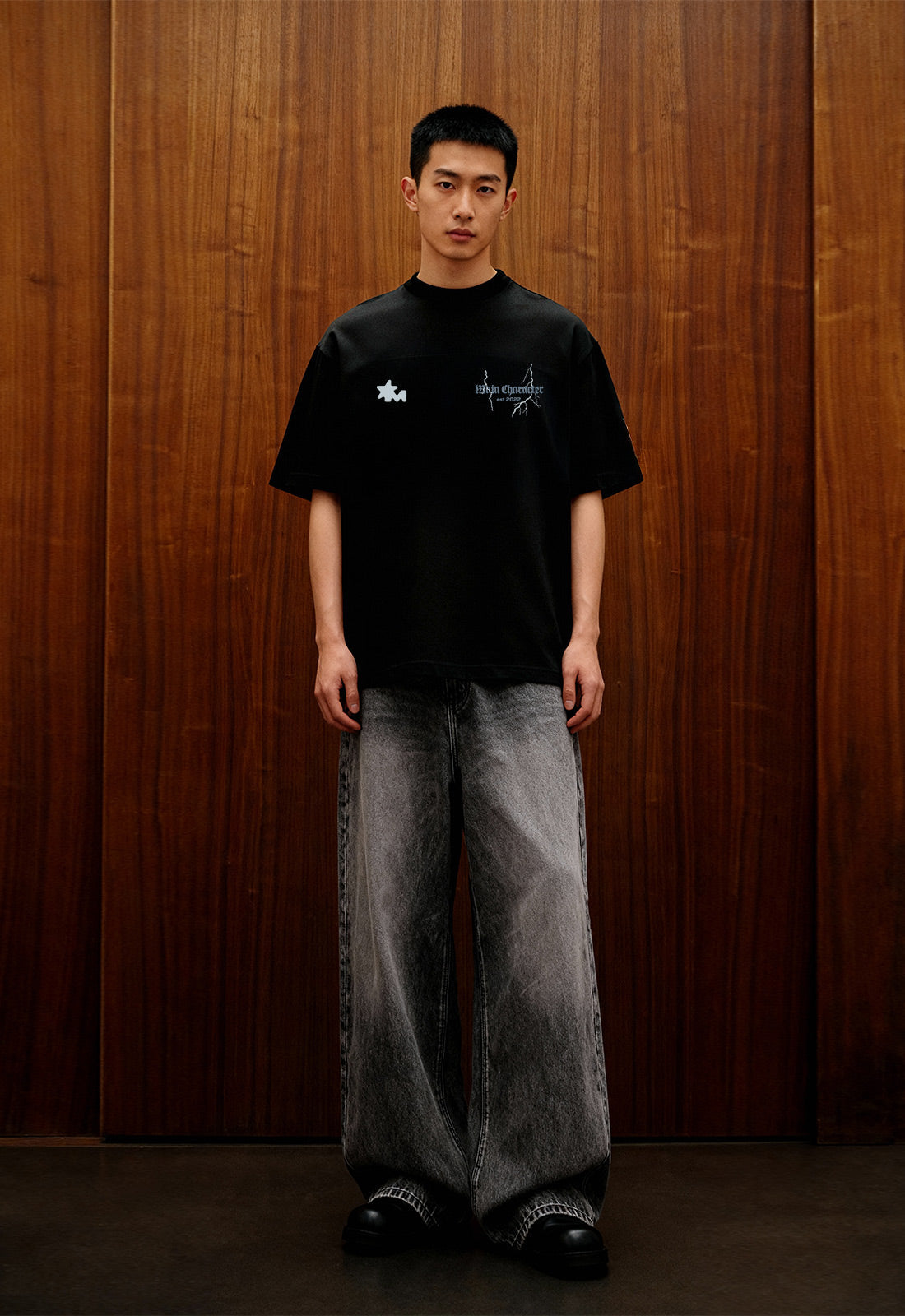 Reflections Laughing Heavyweight-Oversized T-Shirt