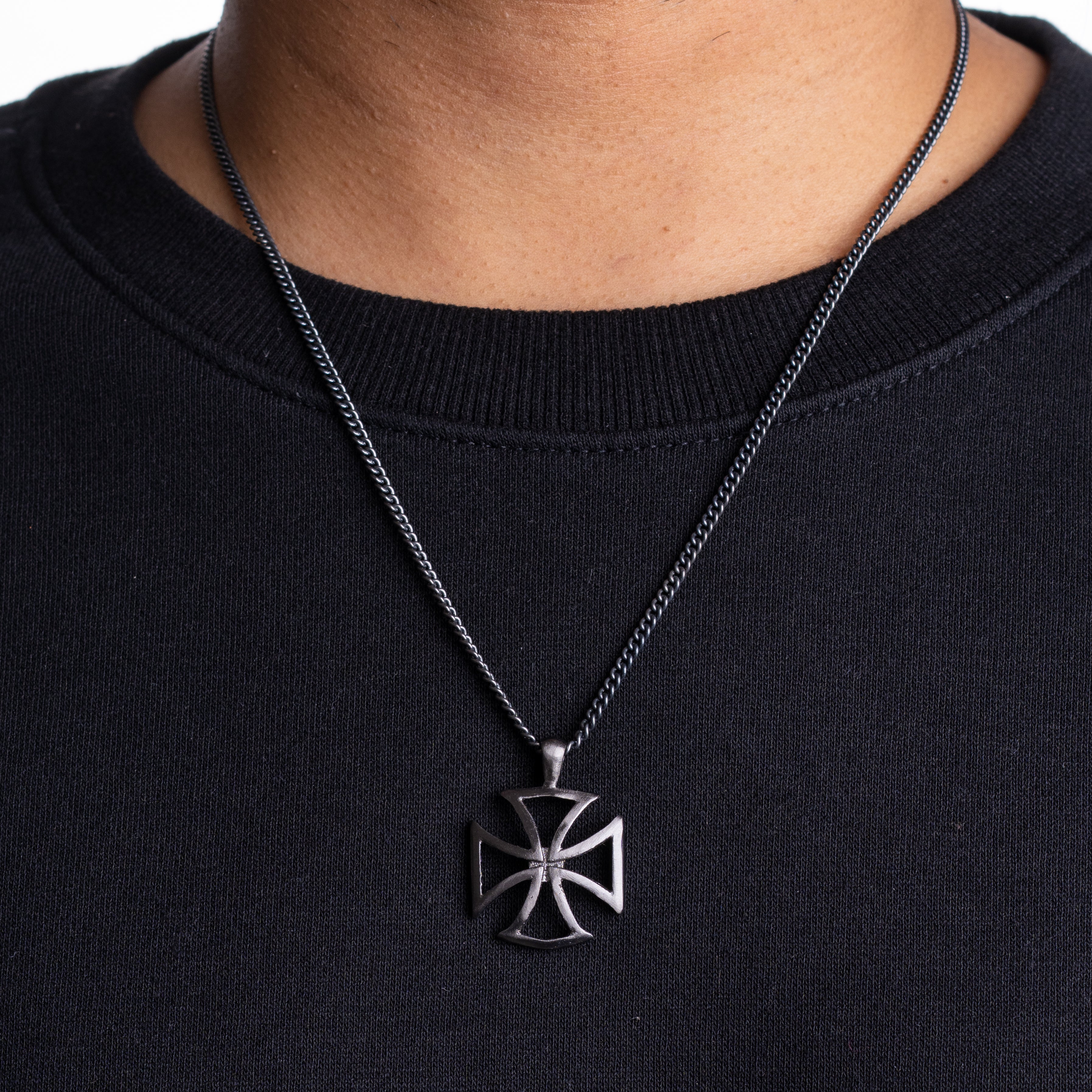 Templar  Pendant - Rhodium Black Zach