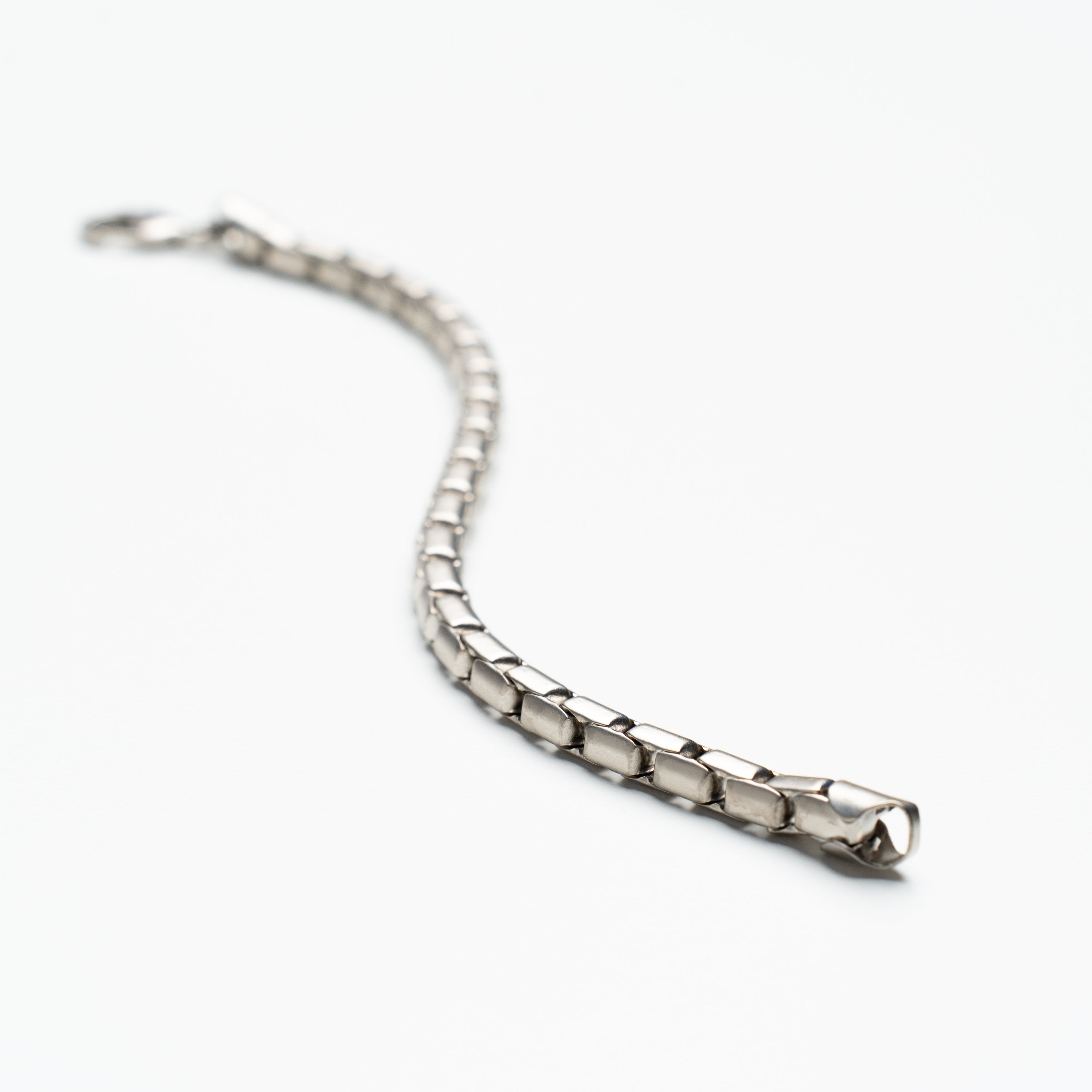 Orb - Chain Bracelet - Satin Silver Zach