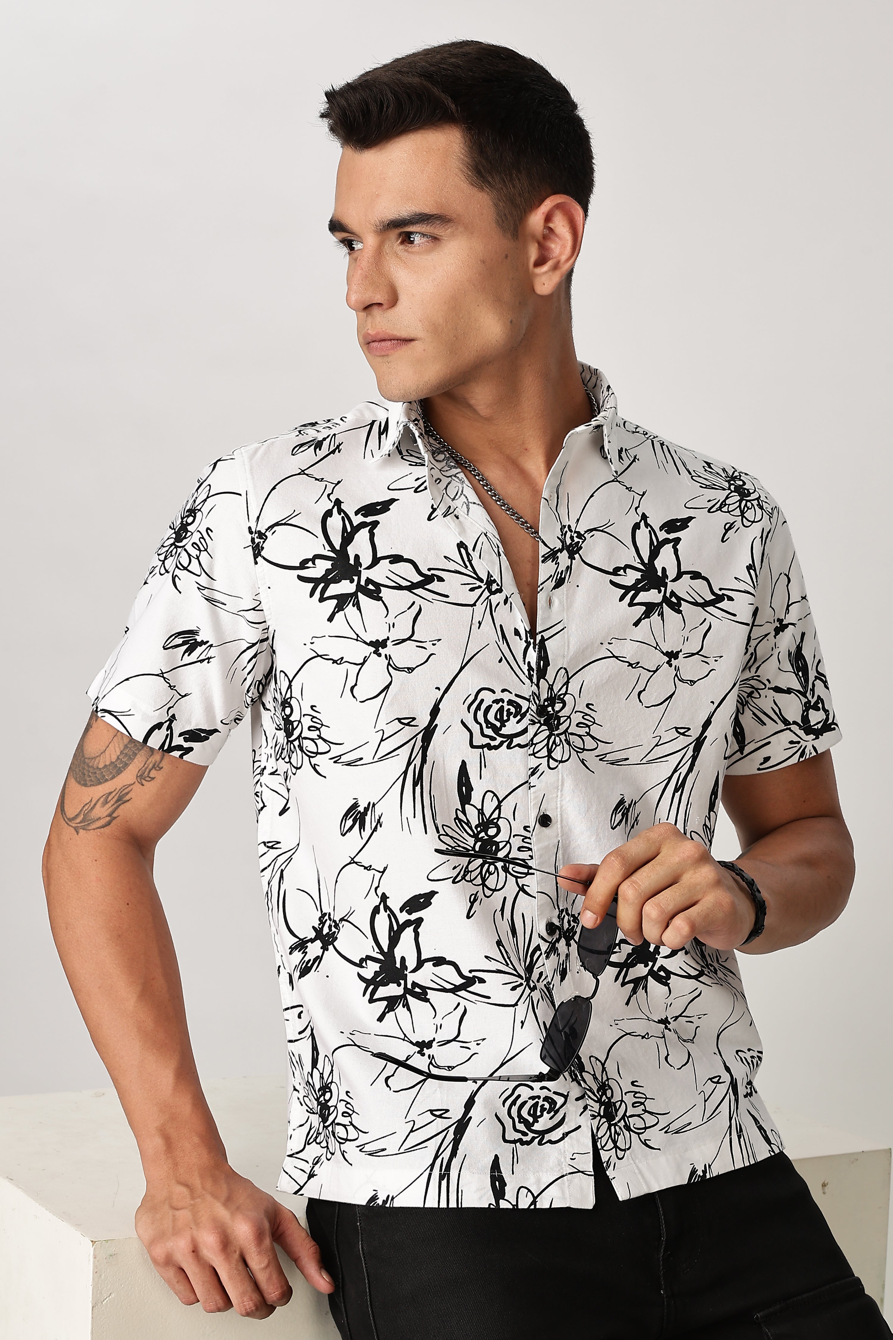 Uri Floral Sketch White Shirt Uri