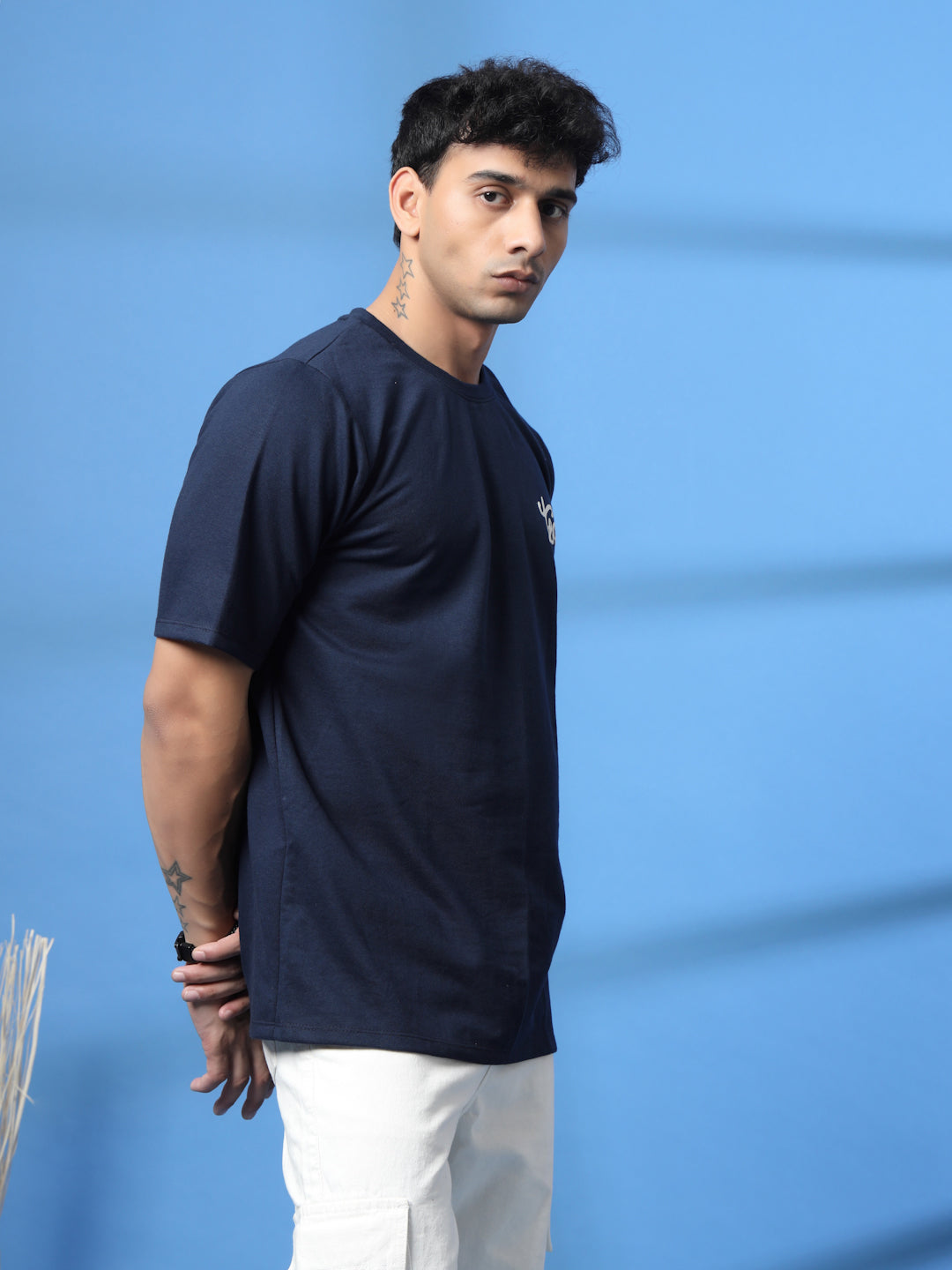 Men Drink in Design  Oversized T-shirt