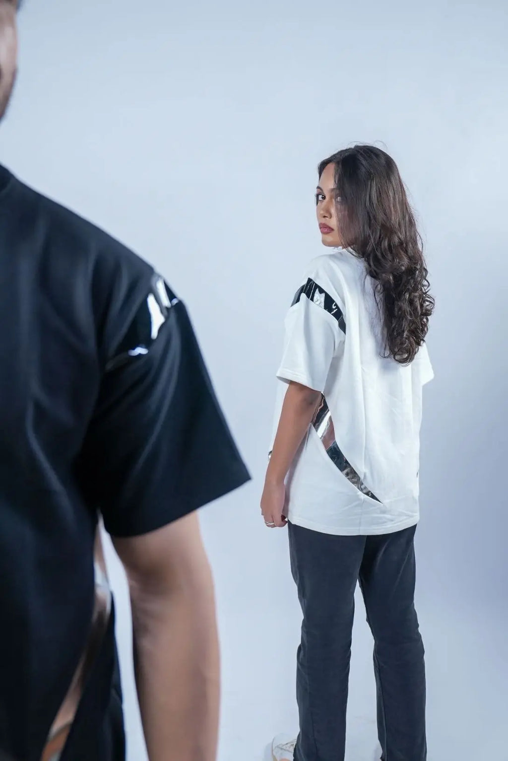 Unisex White Round Neck Rager T-Shirt Kreflct