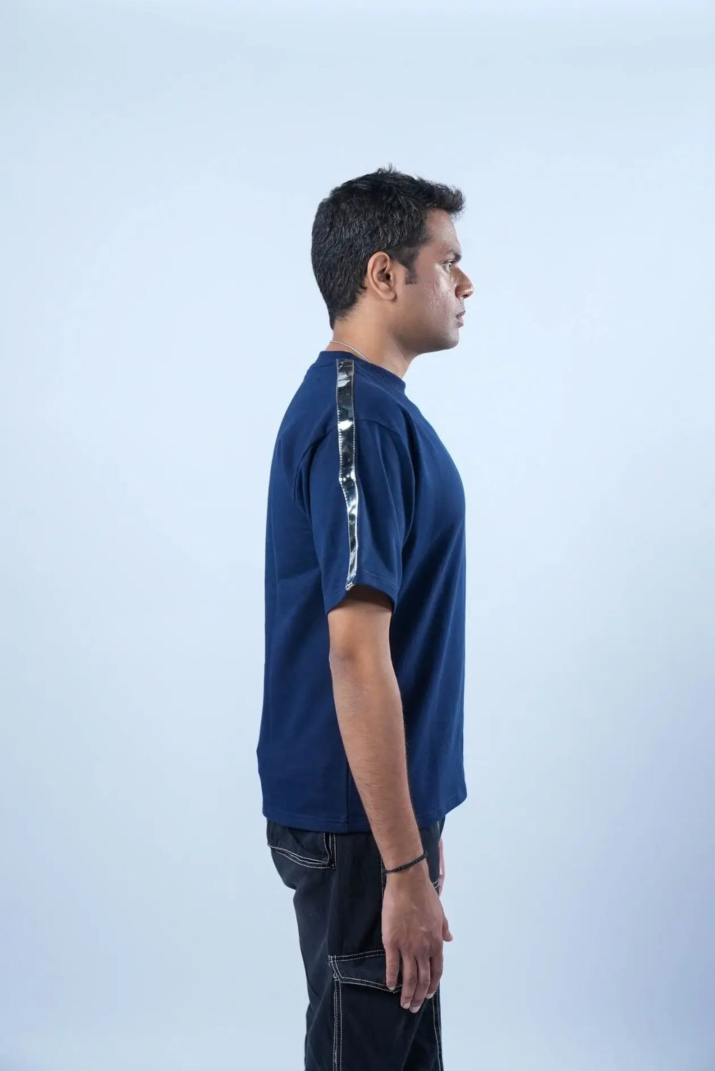 Unisex Round Neck Silver Lining Navy Blue T-Shirt Kreflct