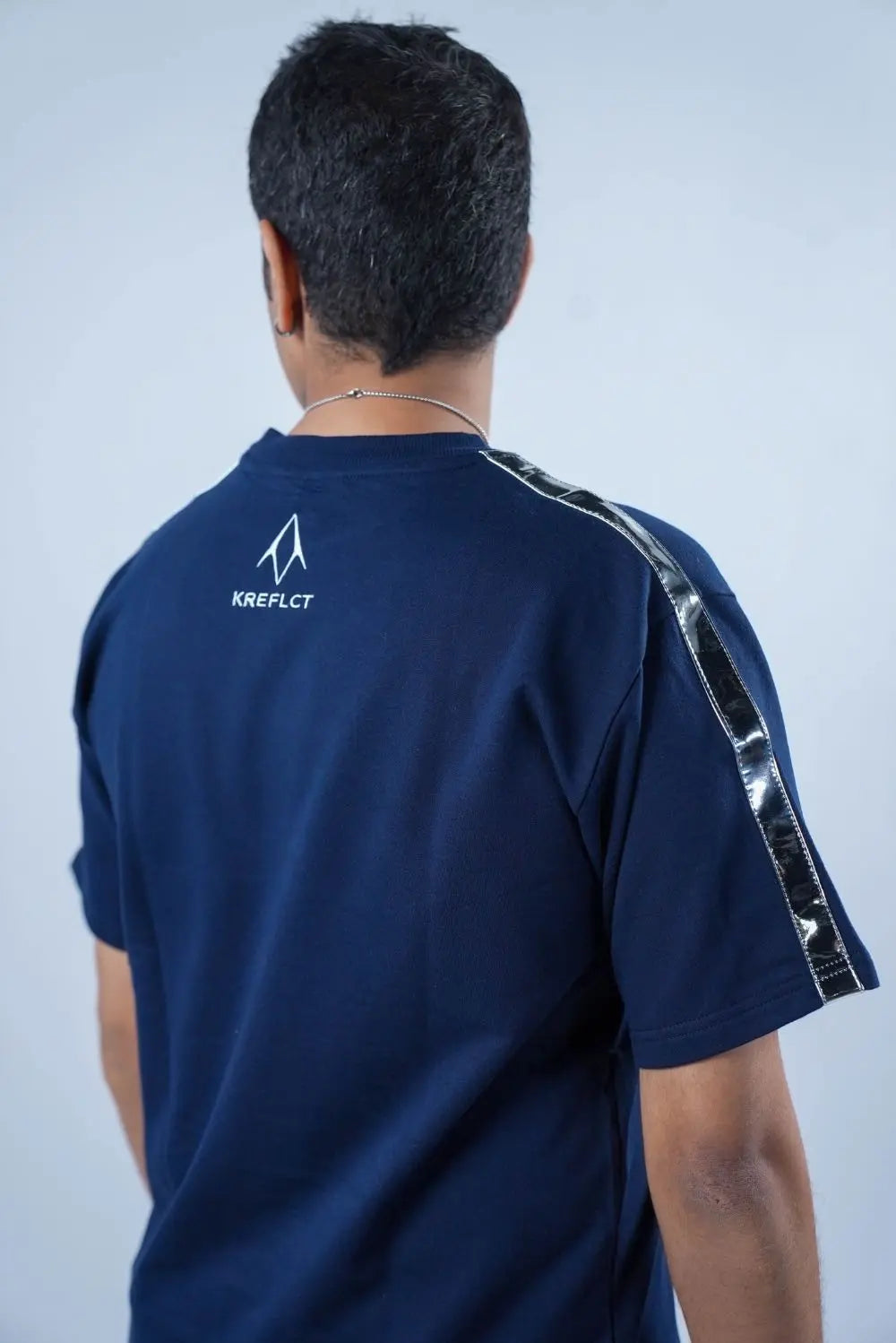 Unisex Round Neck Silver Lining Navy Blue T-Shirt Kreflct