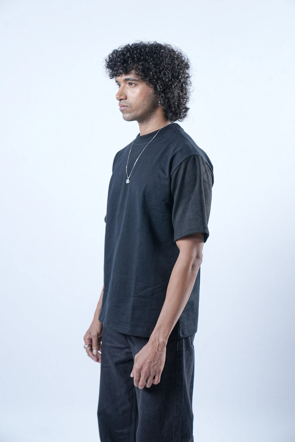 Unisex Suede Sleeves Black T-Shirt Kreflct