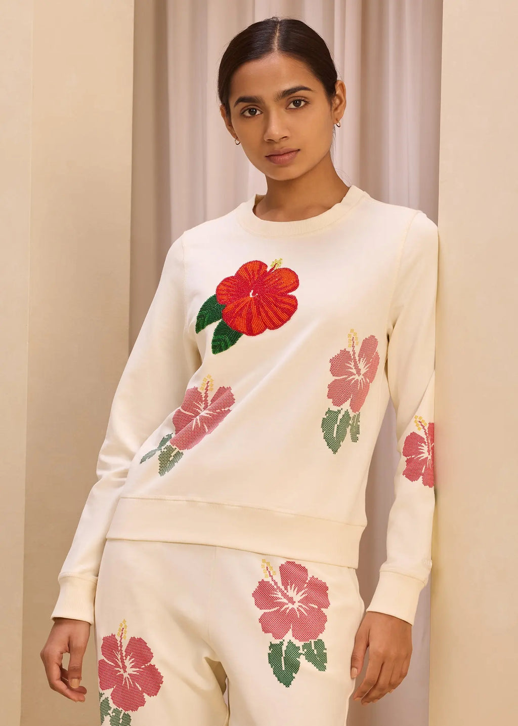 3D Hibiscus Embroidery iCotton Sweatshirt Alonge