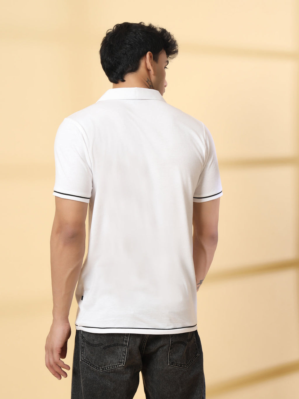 Rigo Men's Solid Polo White T-shirt With Contrast Piping