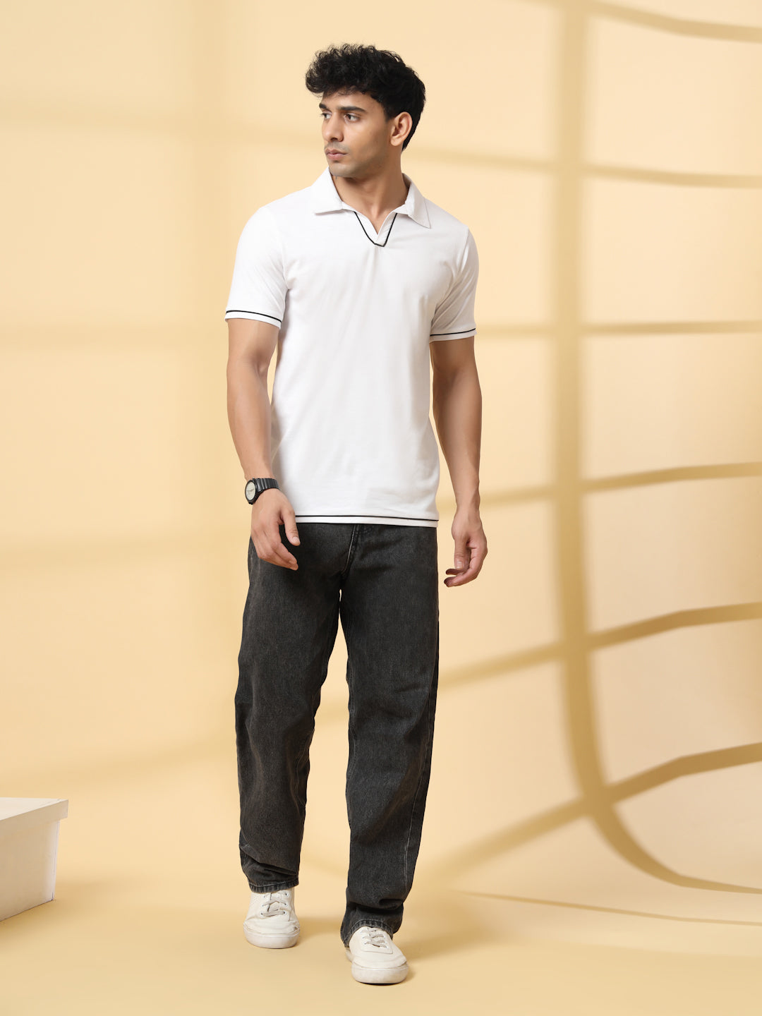 Rigo Men's Solid Polo White T-shirt With Contrast Piping