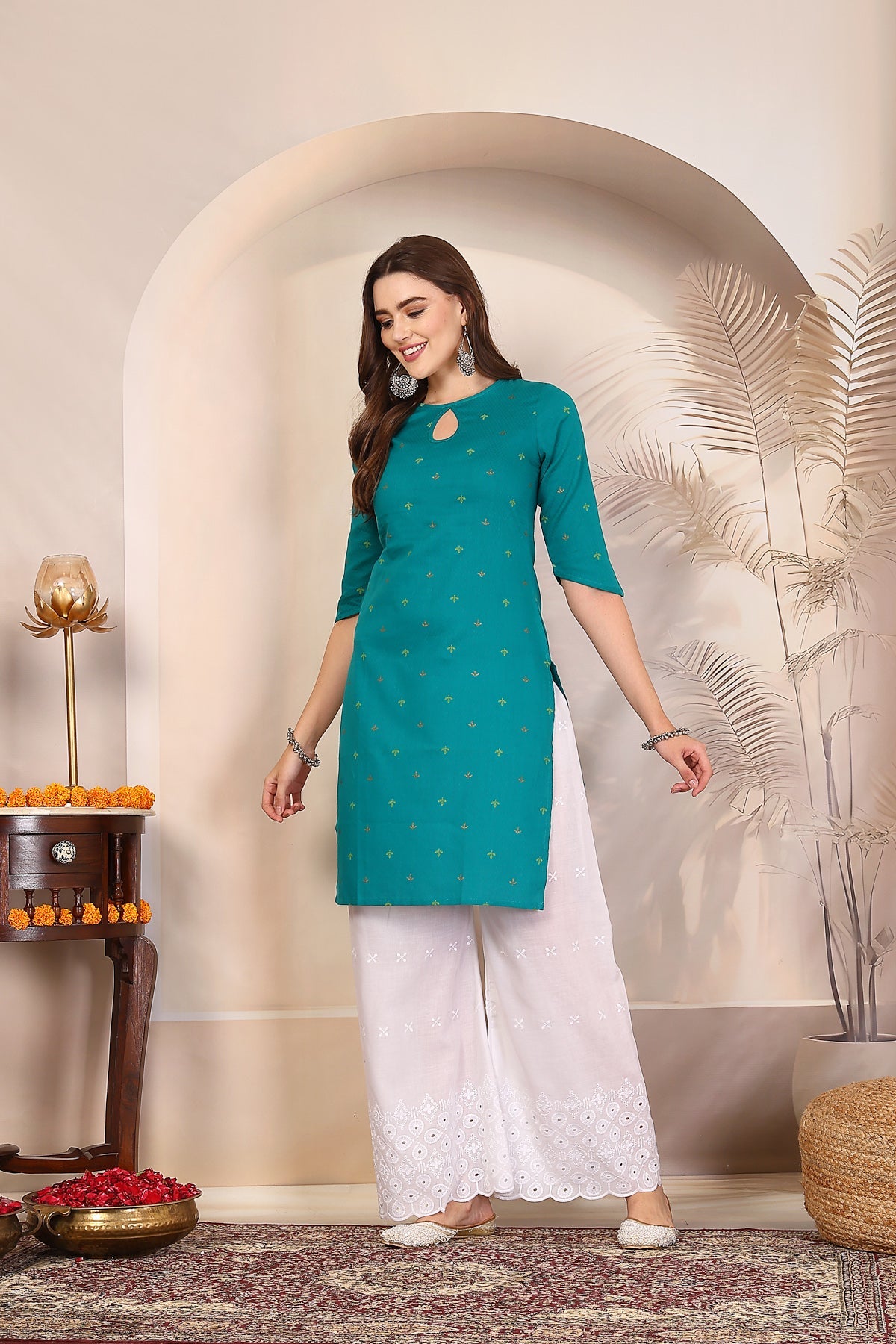 Women Teal Keyhole Neck Straight Kurta