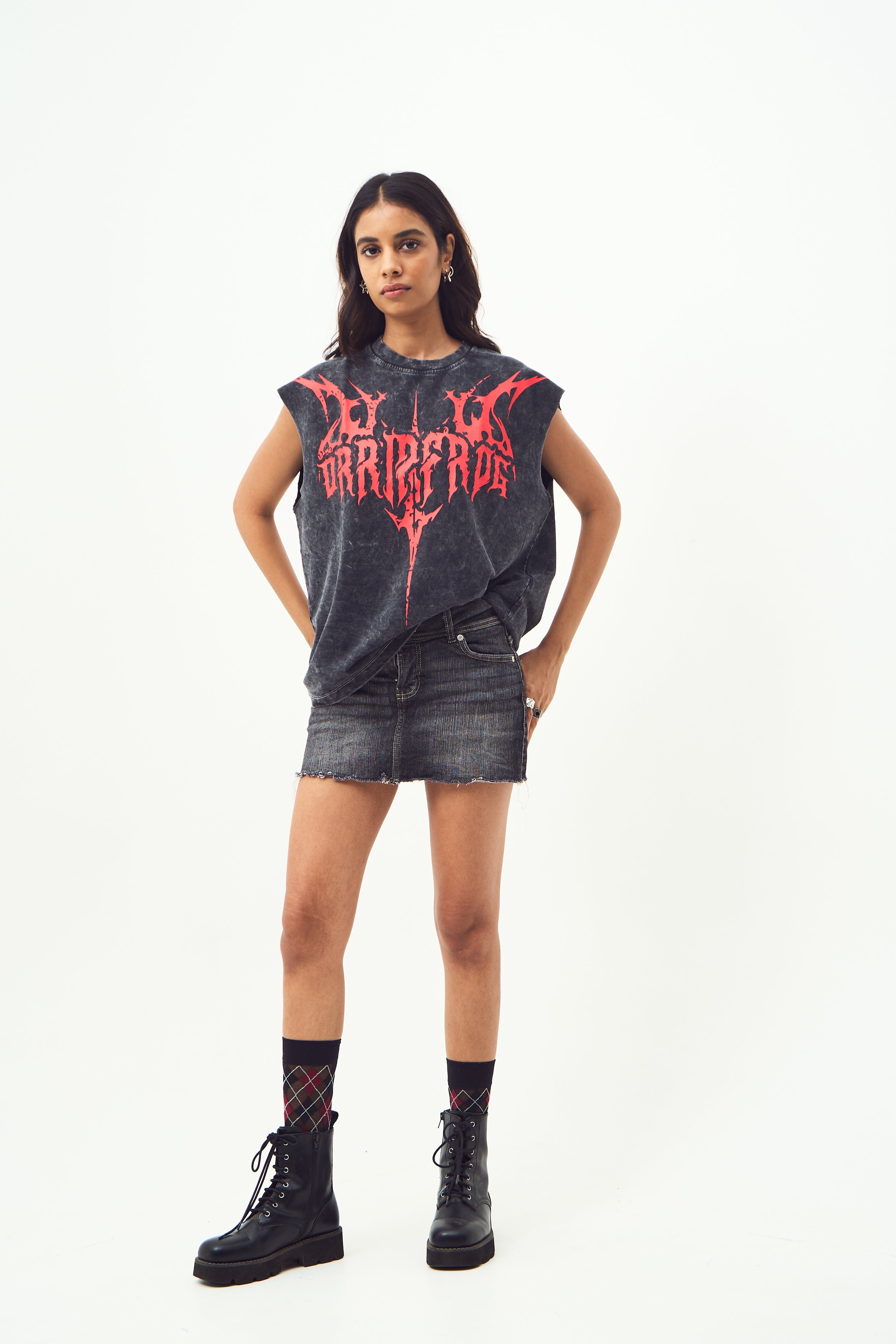 Acid wash Gothic Muscle Tee Red print
