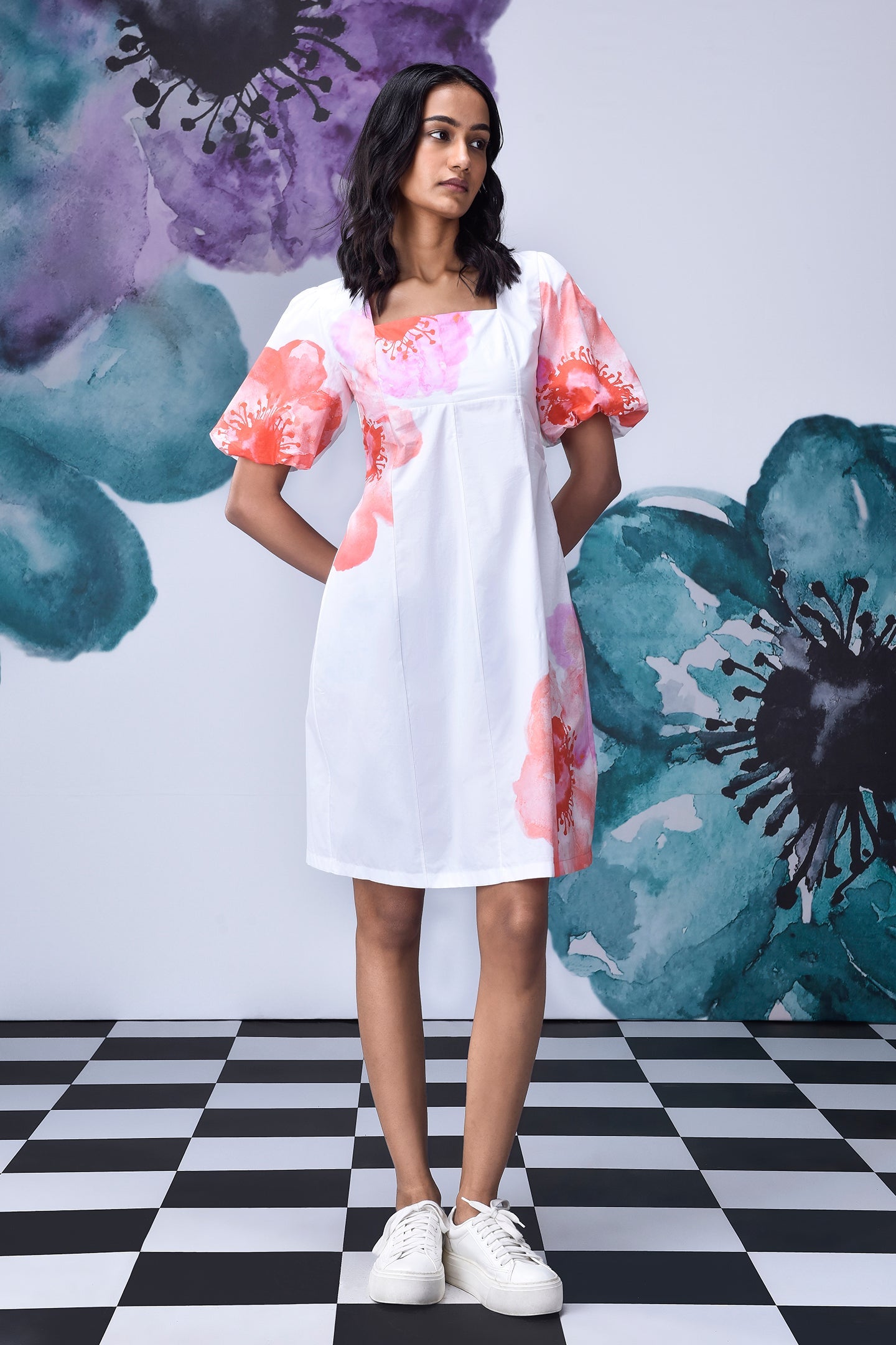 Stylera casual floral dress for women white shift dress with puff sleeves and coral floral print