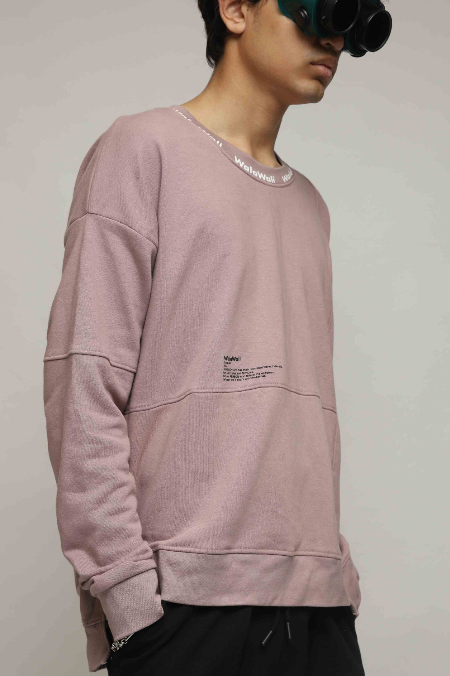 Stylera dusty pink oversized sweatshirt for men with dropped shoulders seam details and crewneck