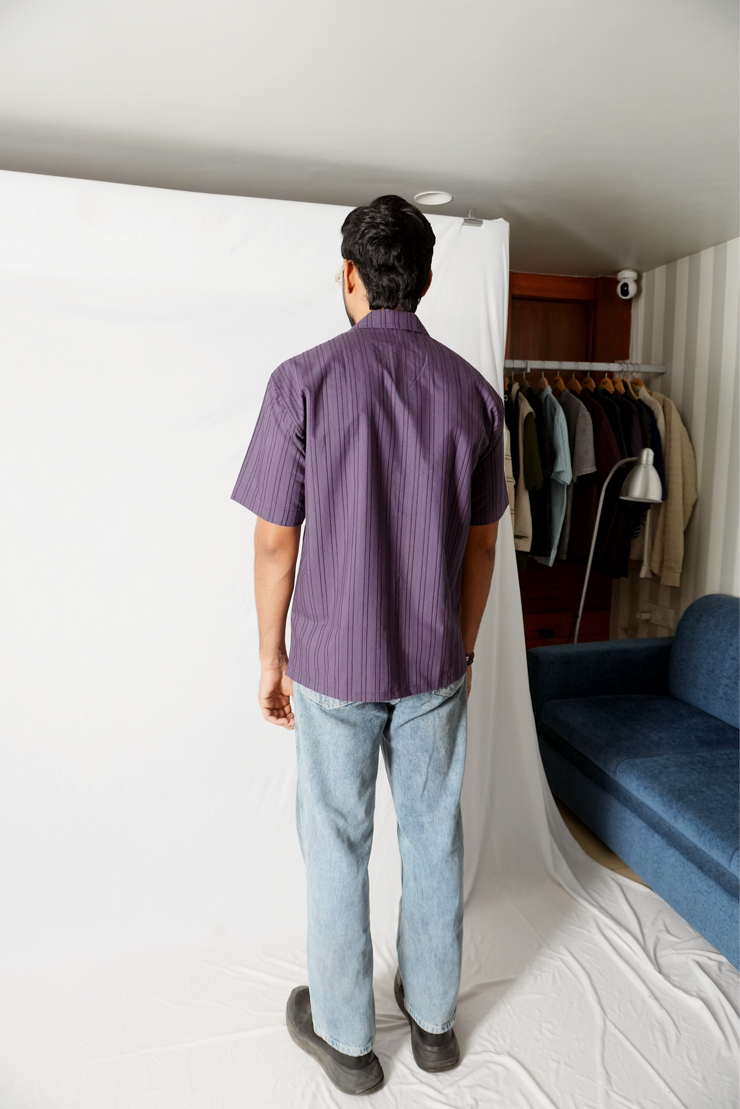 Stylera statement striped shirt purple short sleeve vertical stripes back view on male model