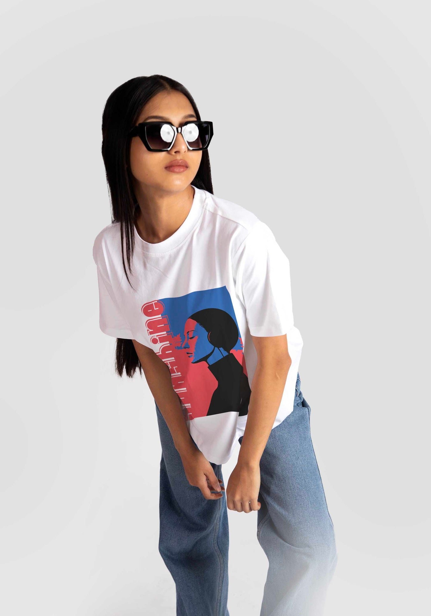 Stylera White Graphic T-Shirt for Women Stylish & Comfortable