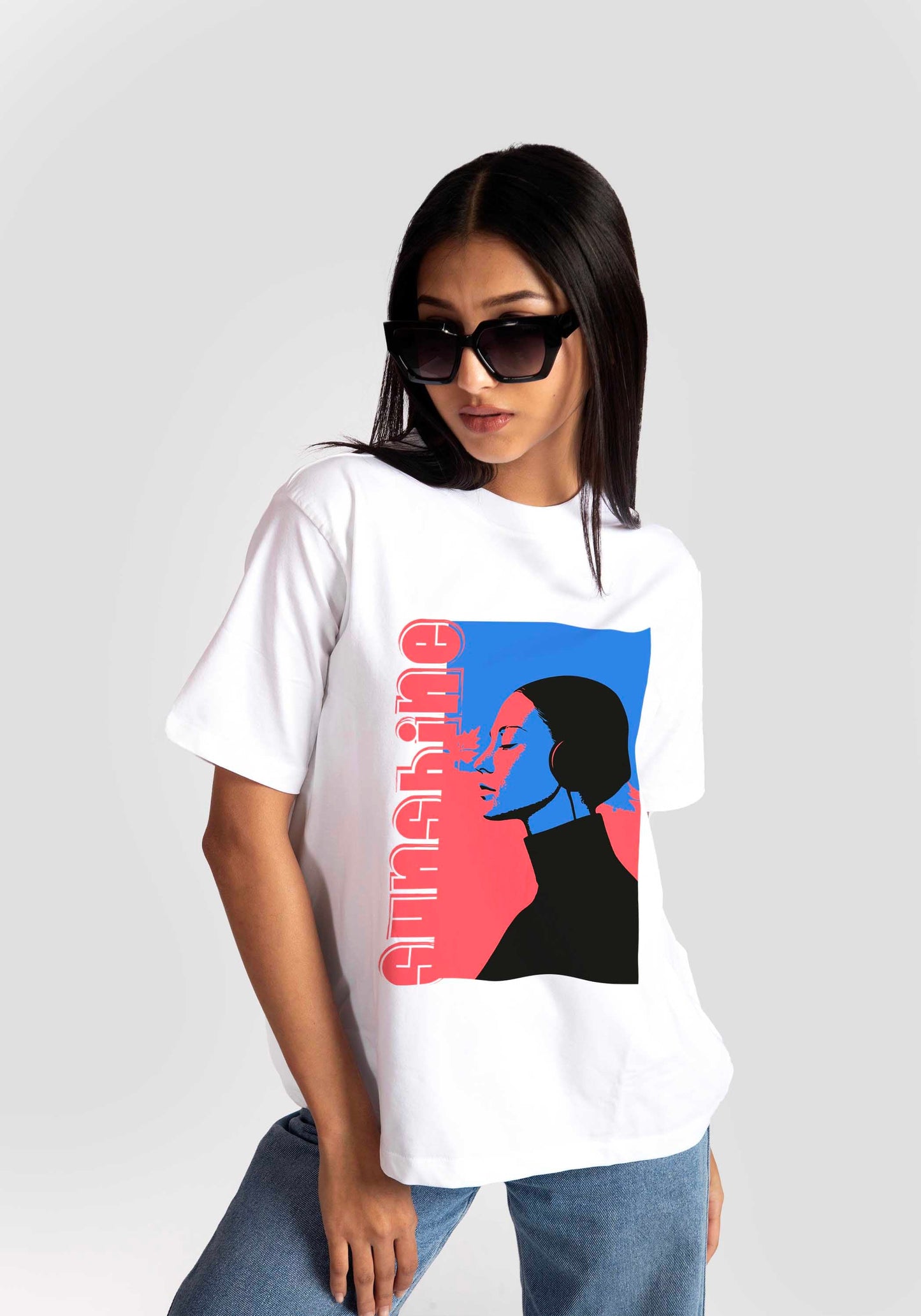 Stylera White Graphic T-Shirt for Women Stylish & Comfortable