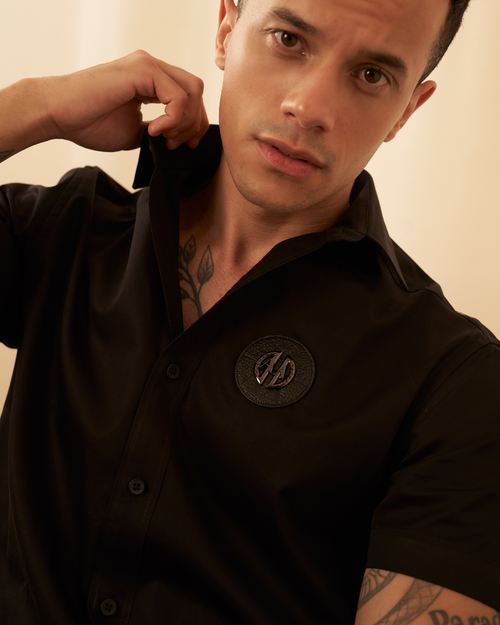 Black short sleeve Aachari