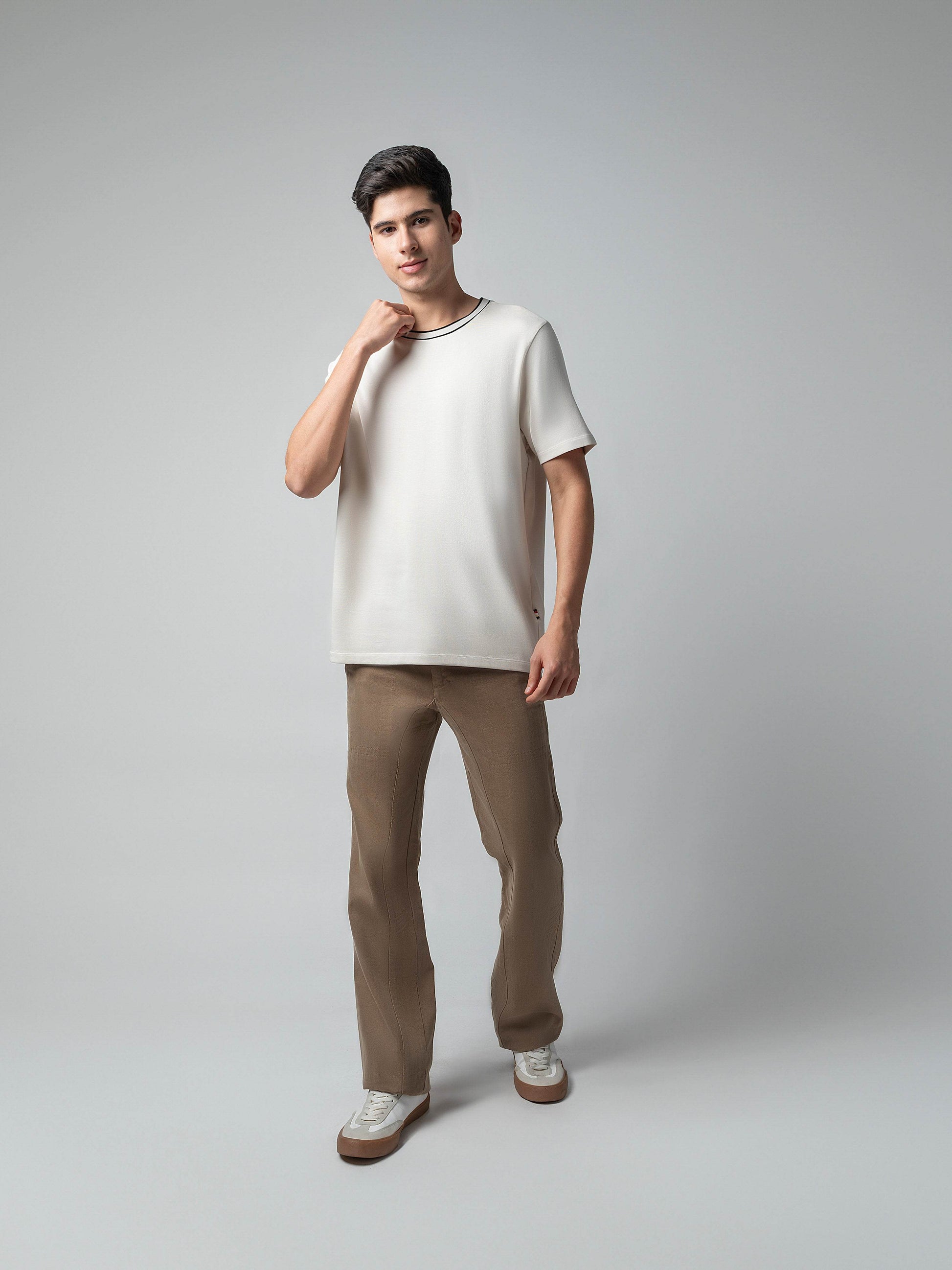 Beige tshirt