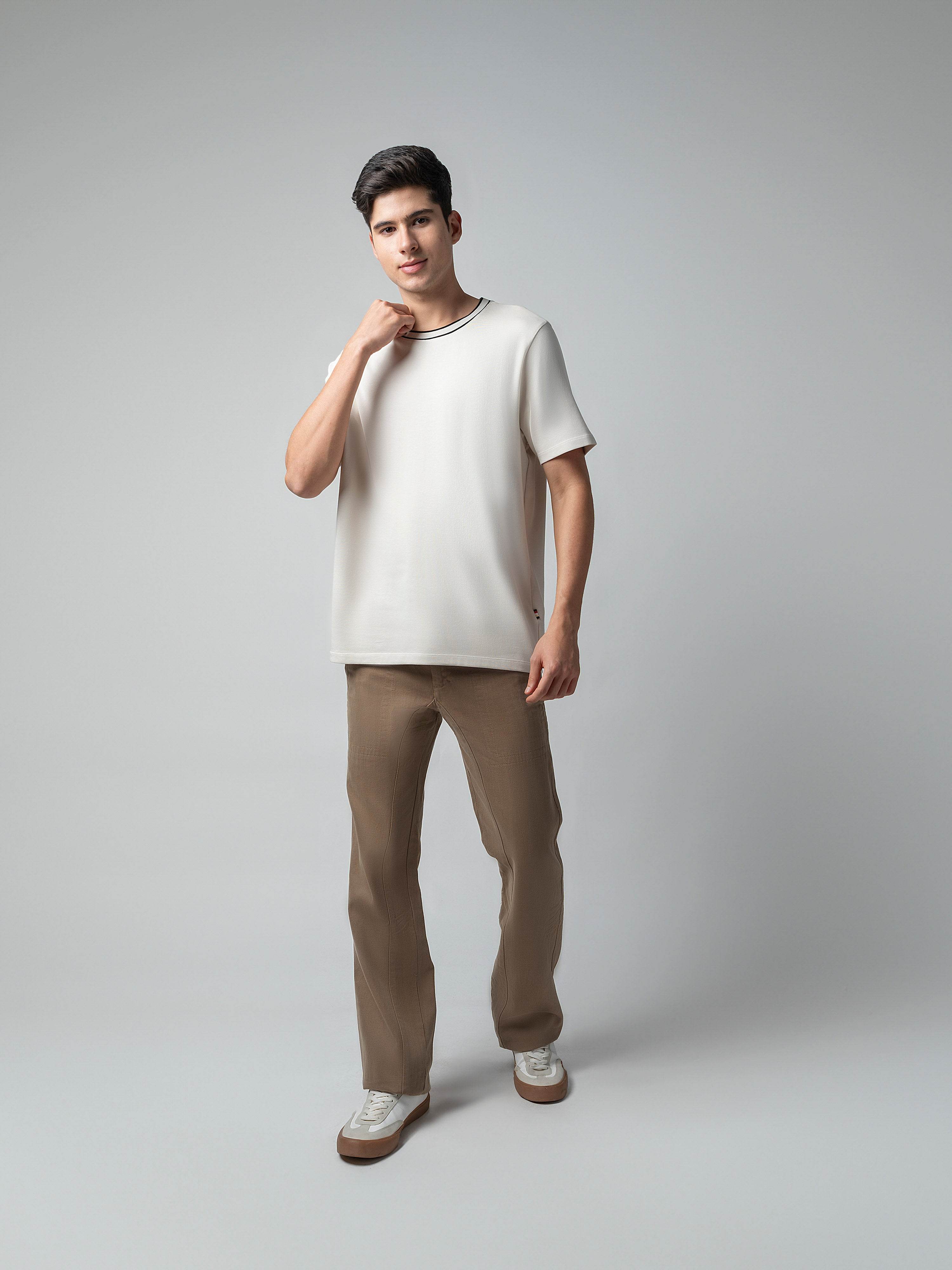 Beige tshirt