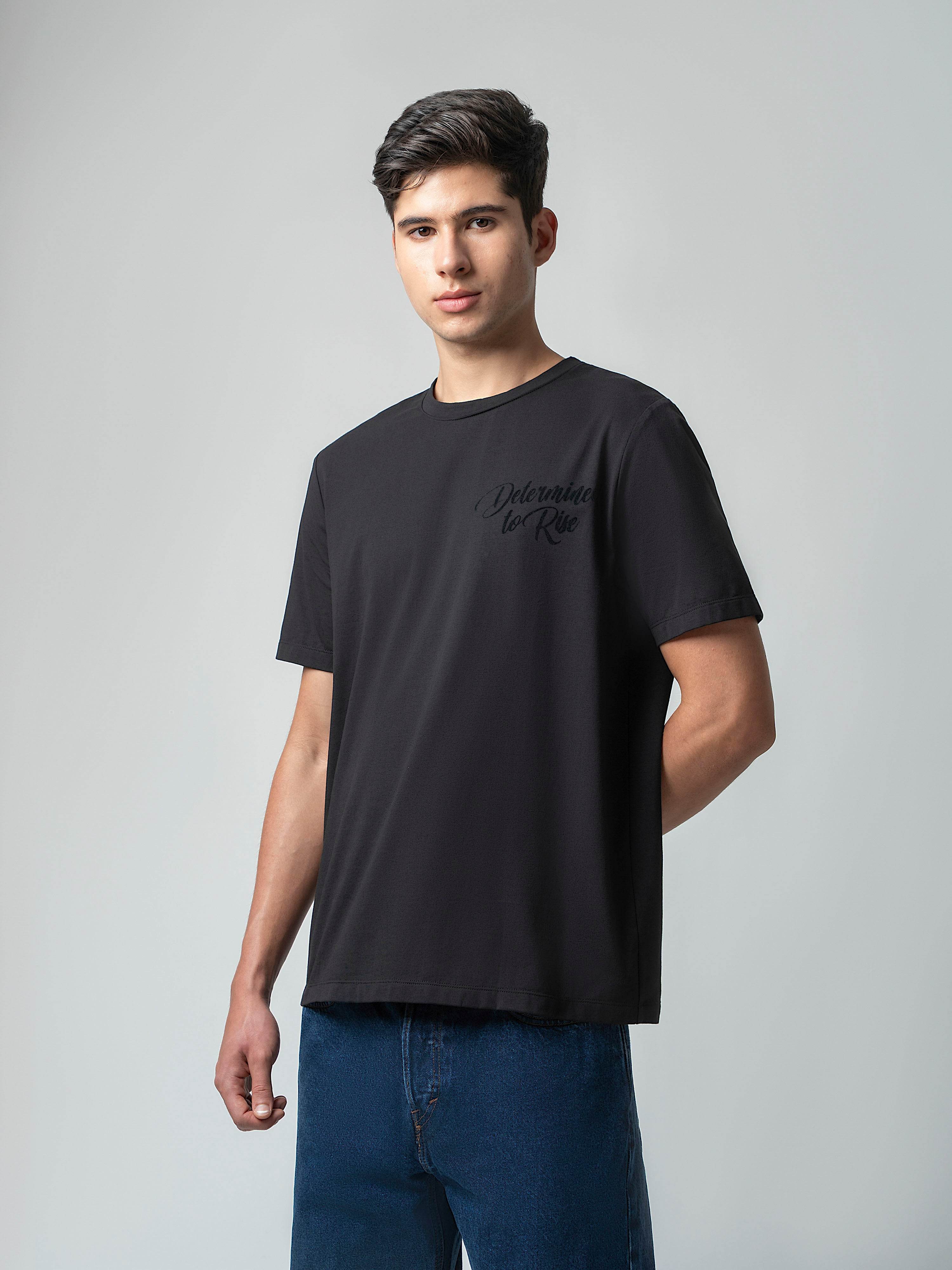 Black tshirt for men 