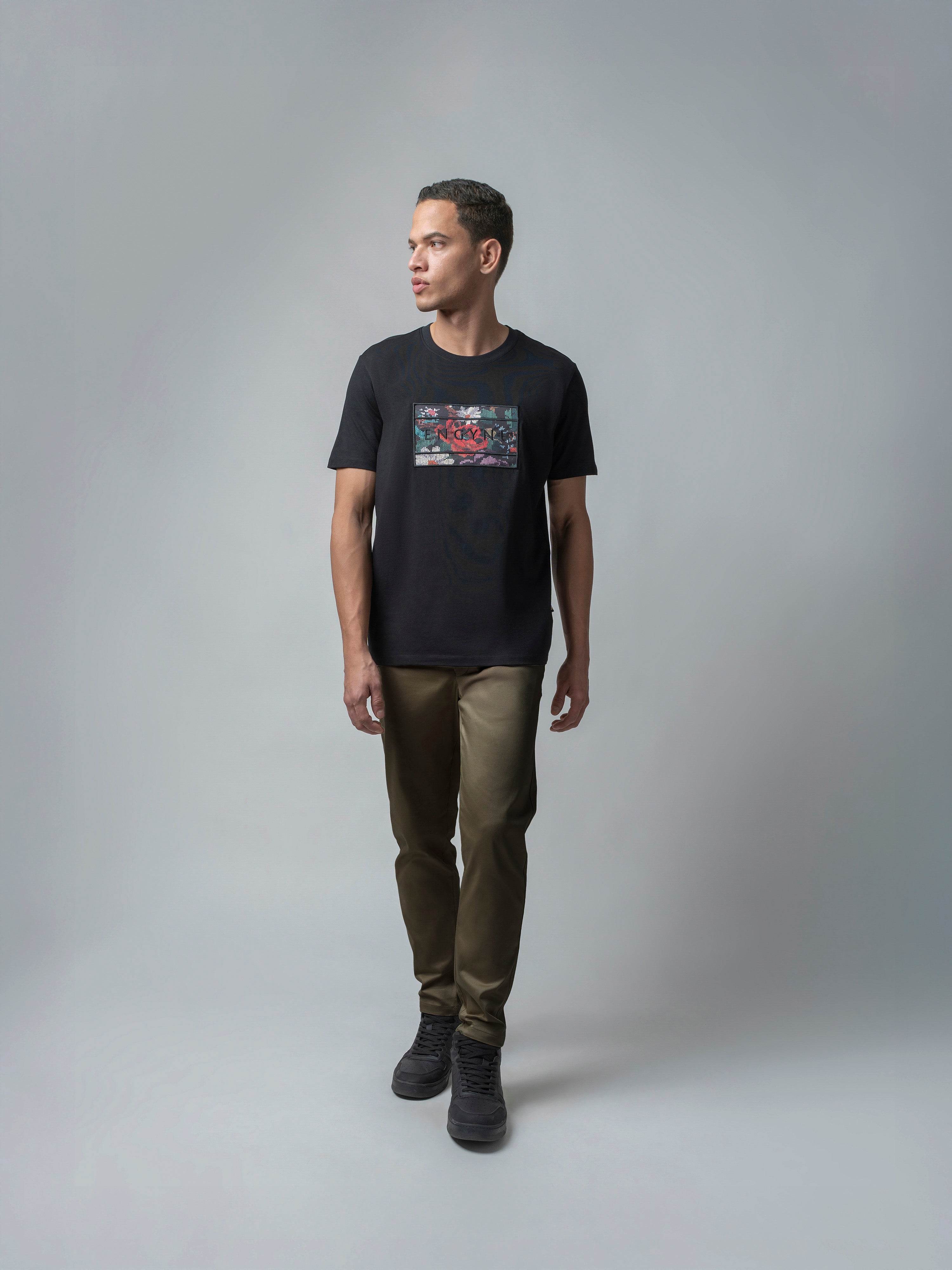Black  t-shirt
