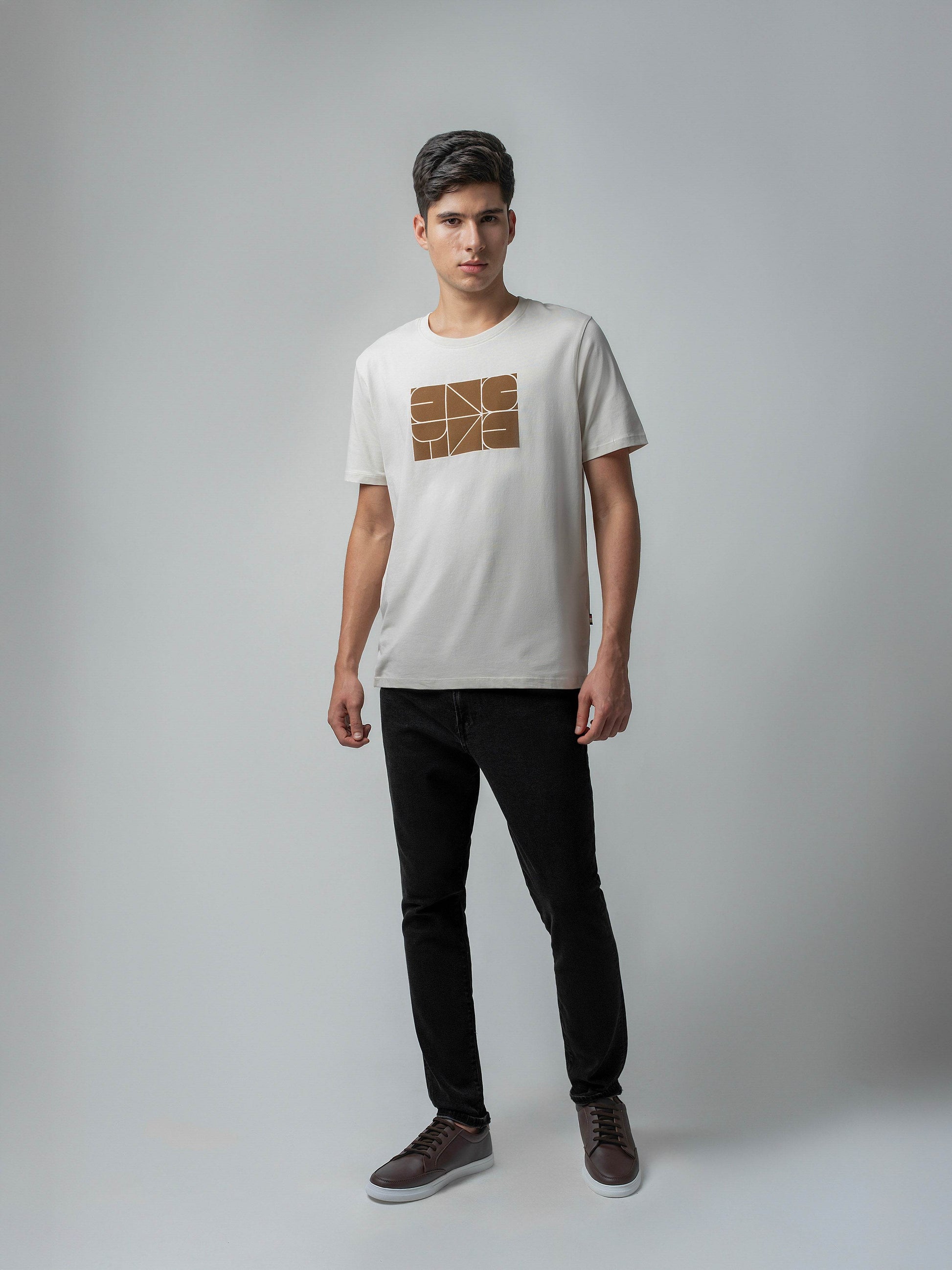 Beige tshirt