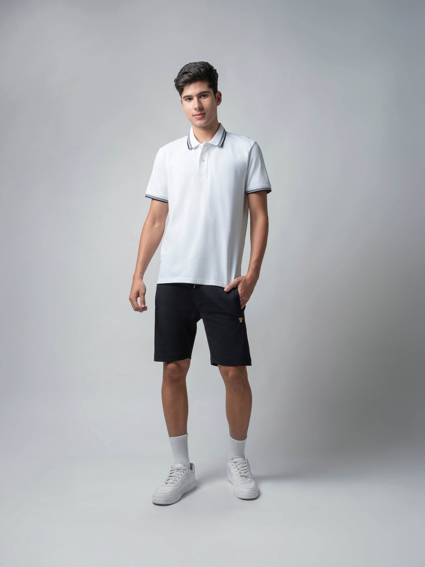 Engyne Black Short Men With Contrast Iconic Emblem Logo