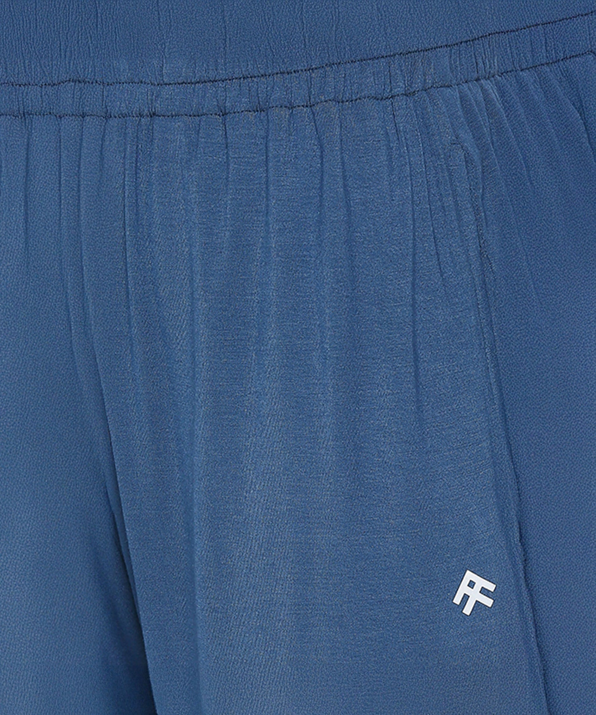 Close-up of Stylera Atlantic Blue Activewear Set with soft material and comfortable fit