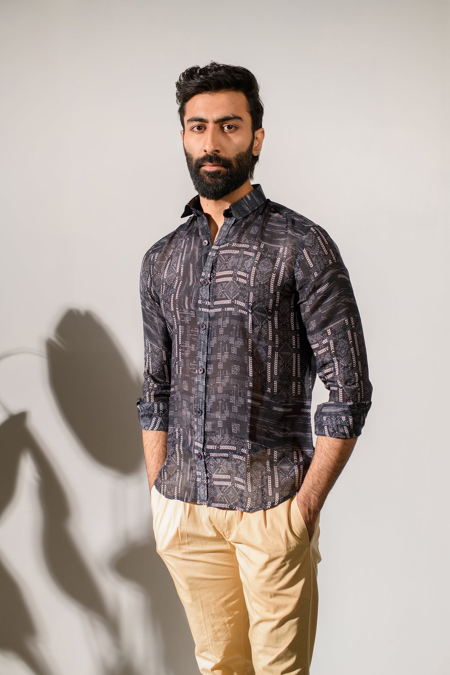 Stylish black silk oxford shirt for men from Stylera with a modern design