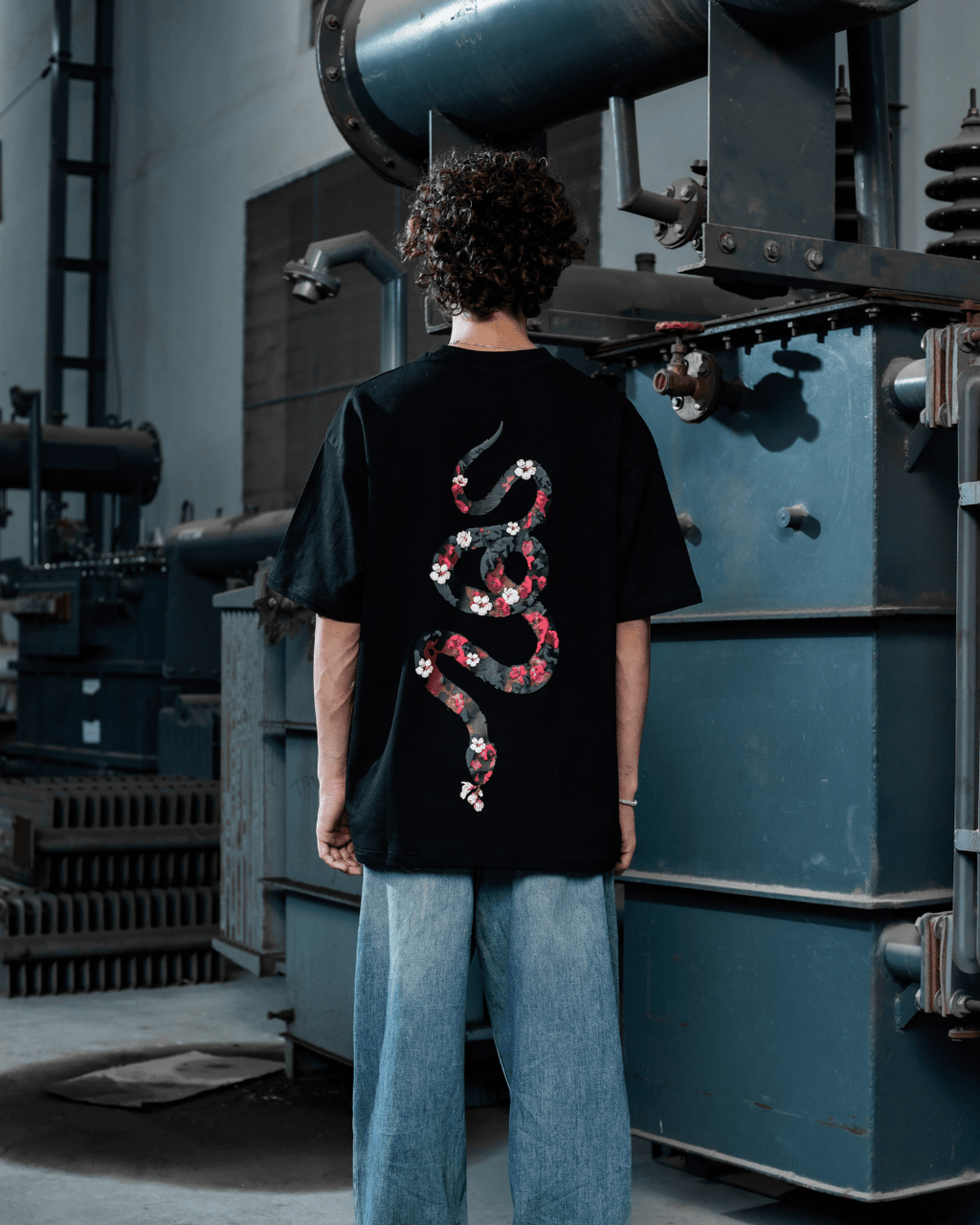 Bloomed Snake Tee