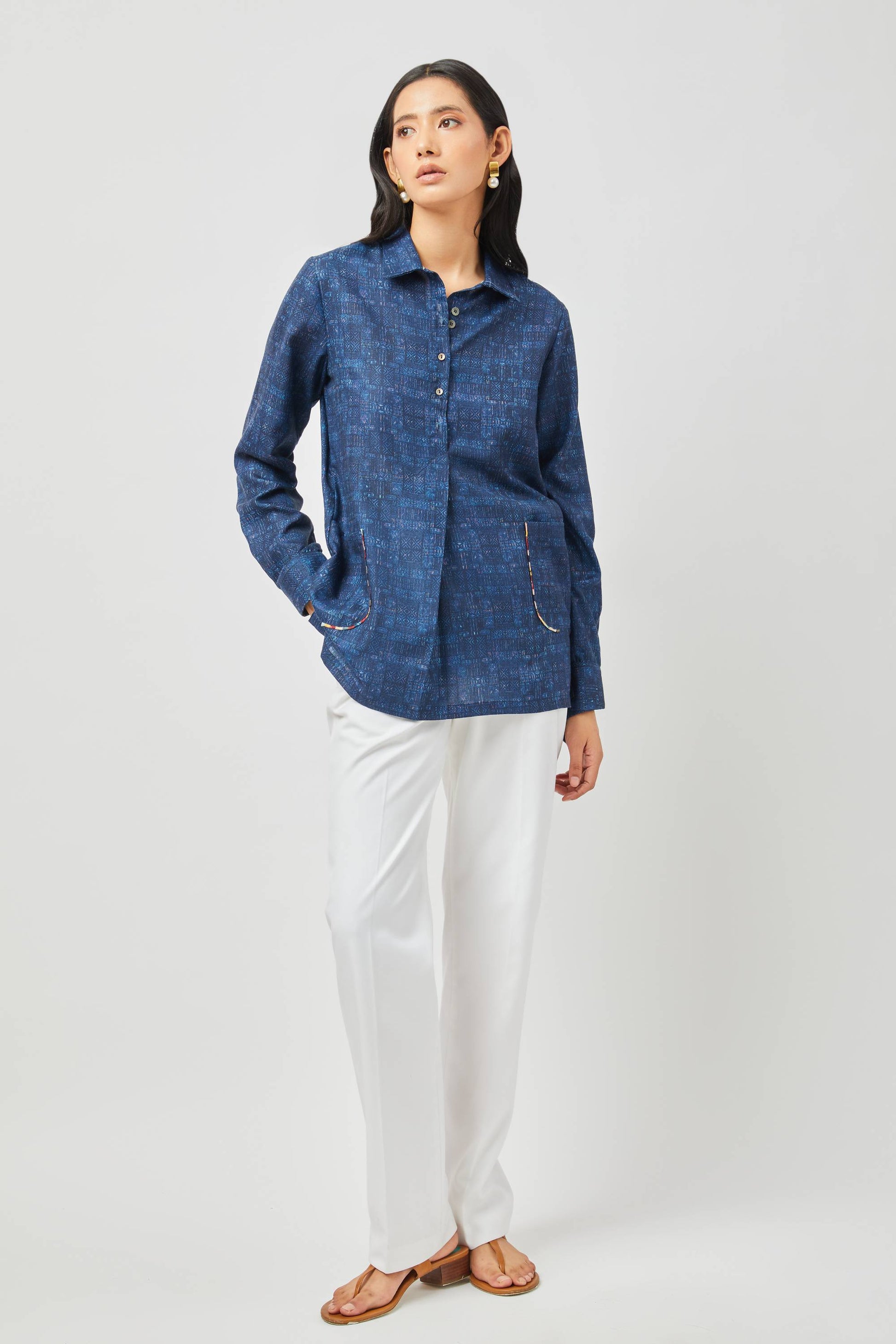 Stylera long sleeve cotton shirt for women in blue with front buttons and pockets