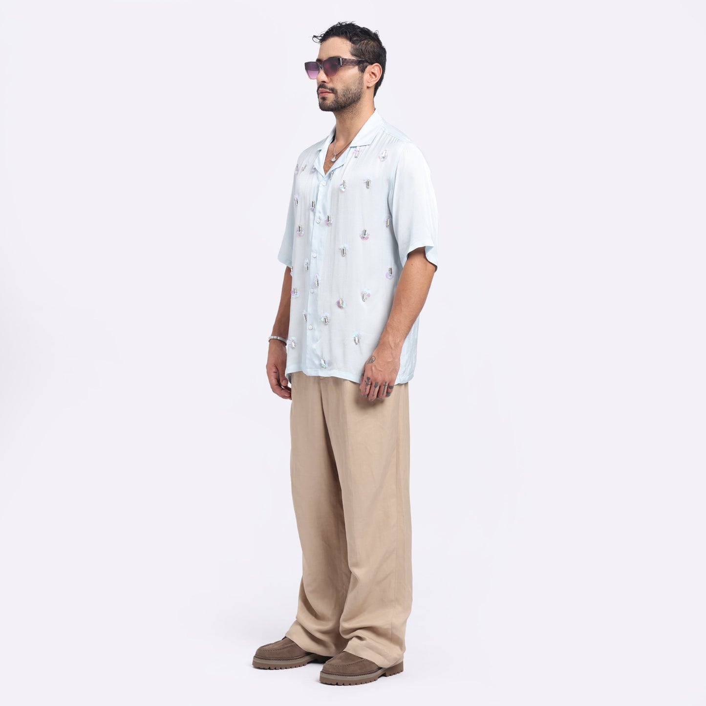 Stylera light blue shirt with a relaxed fit, perfect casual short sleeve shirts for men