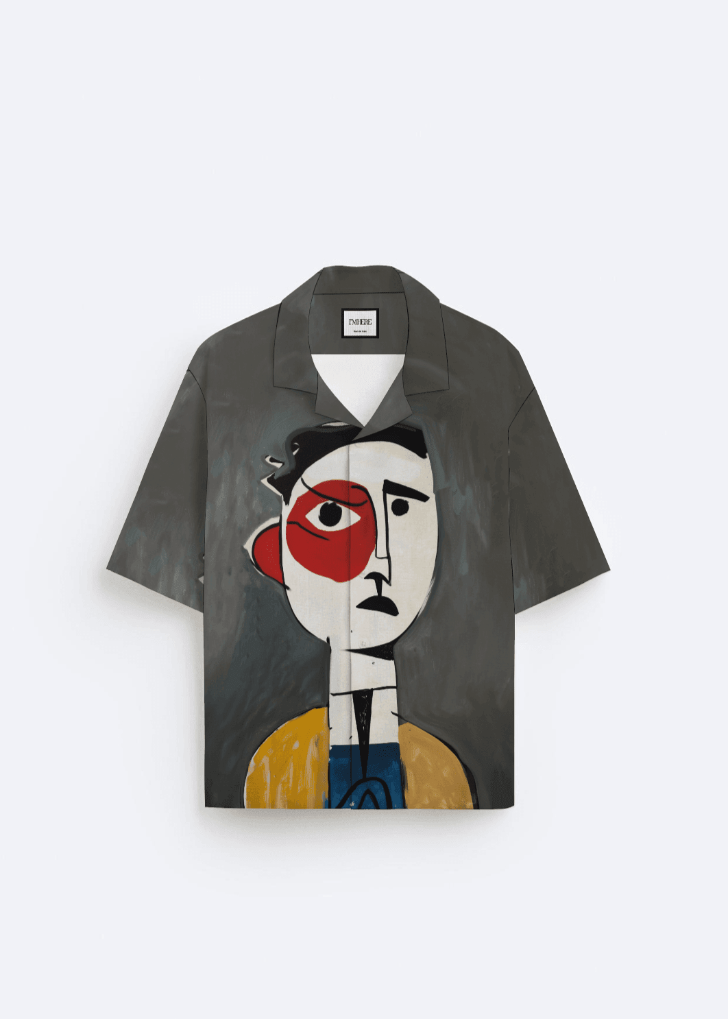 Stylera artistic printed resort shirt in gray featuring a large abstract face print with red eye accent